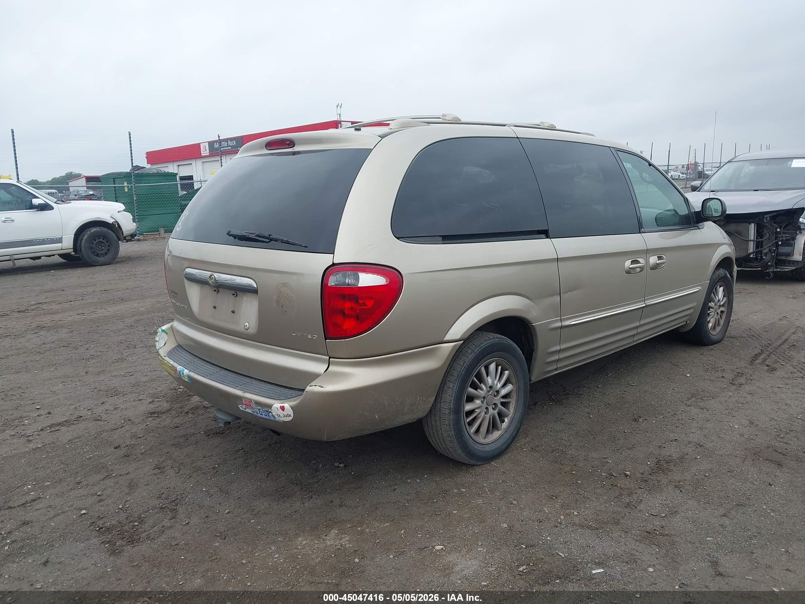 CHRYSLER TOWN image 4