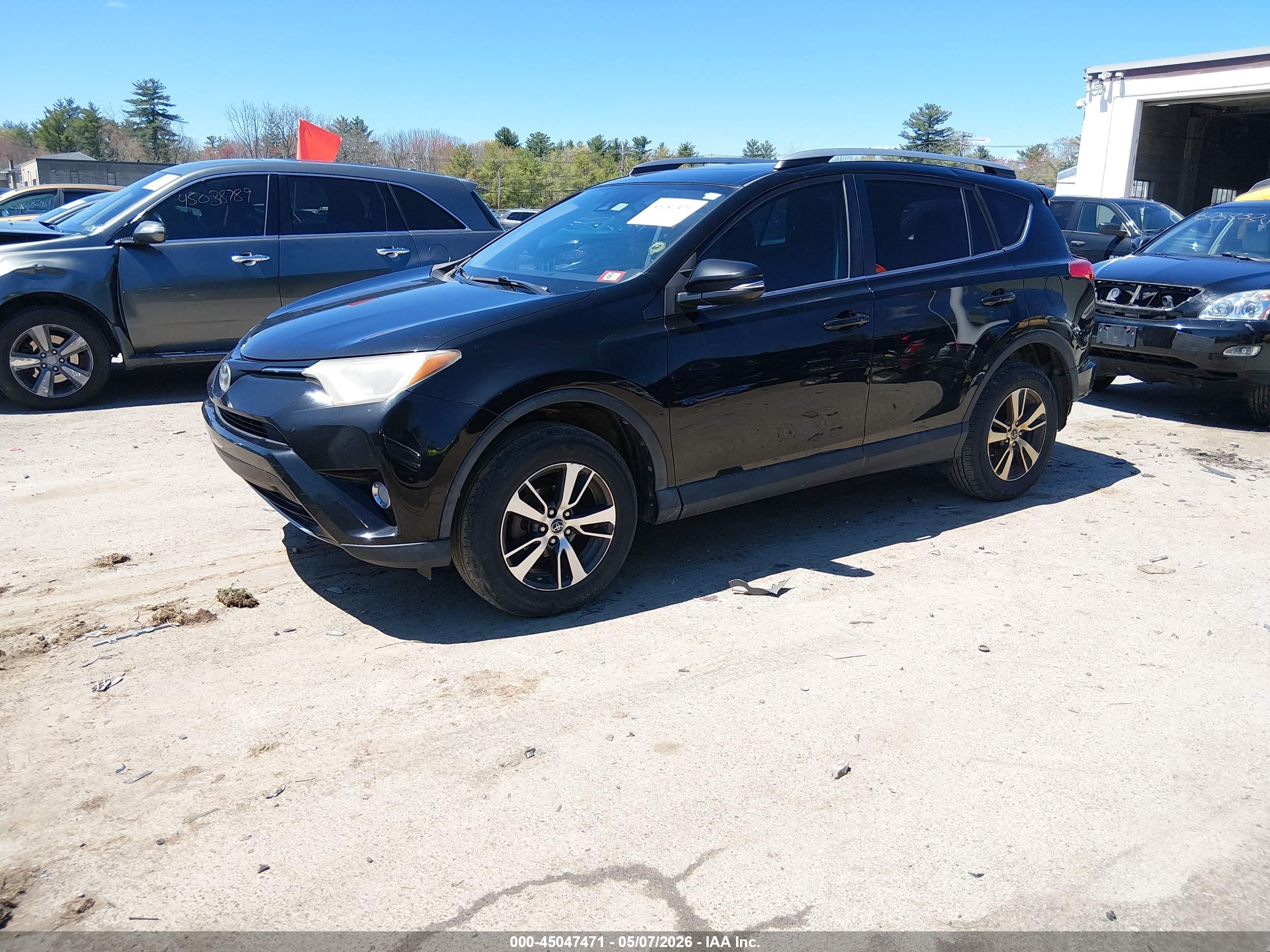 TOYOTA RAV4 image 2