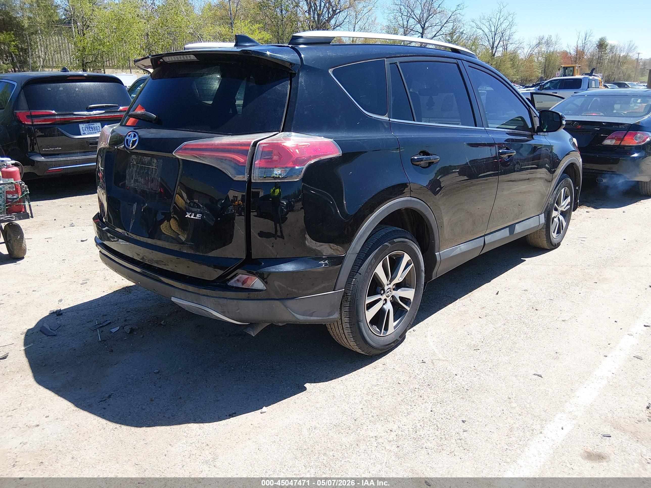 TOYOTA RAV4 image 4