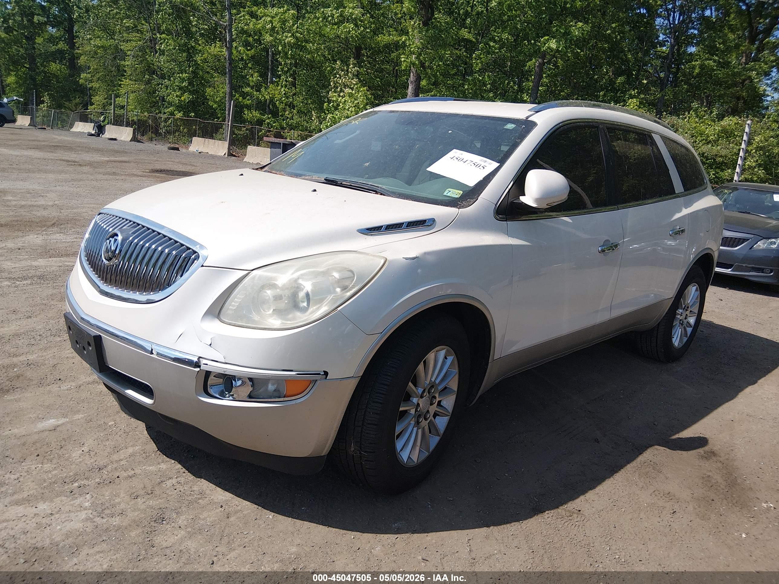 BUICK ENCLAVE image 2