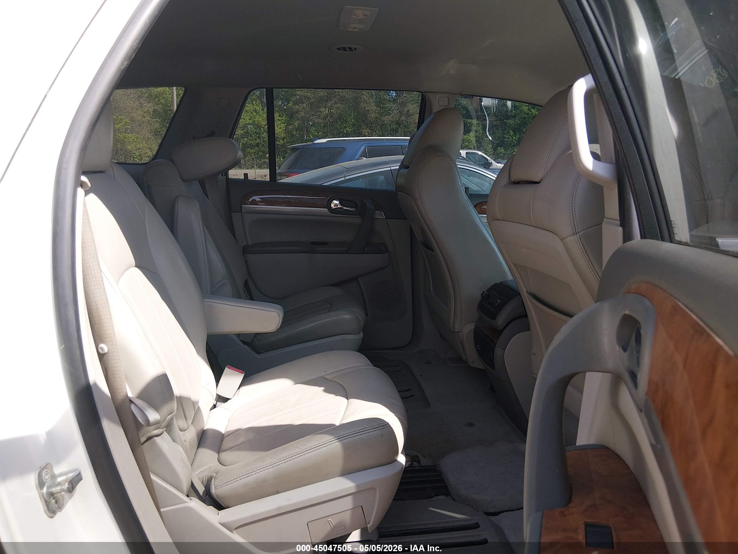 BUICK ENCLAVE image 8