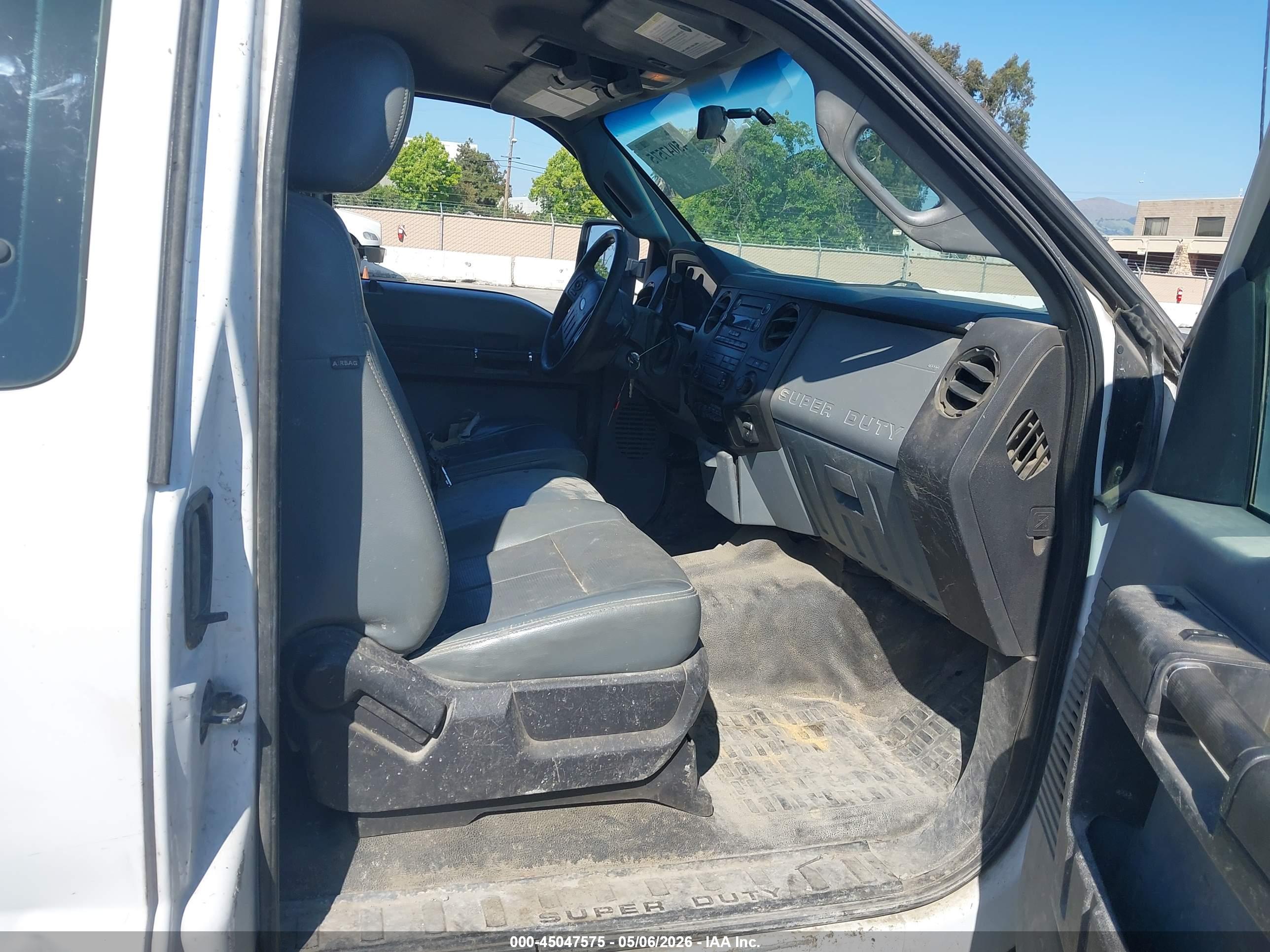 FORD F-350 image 8