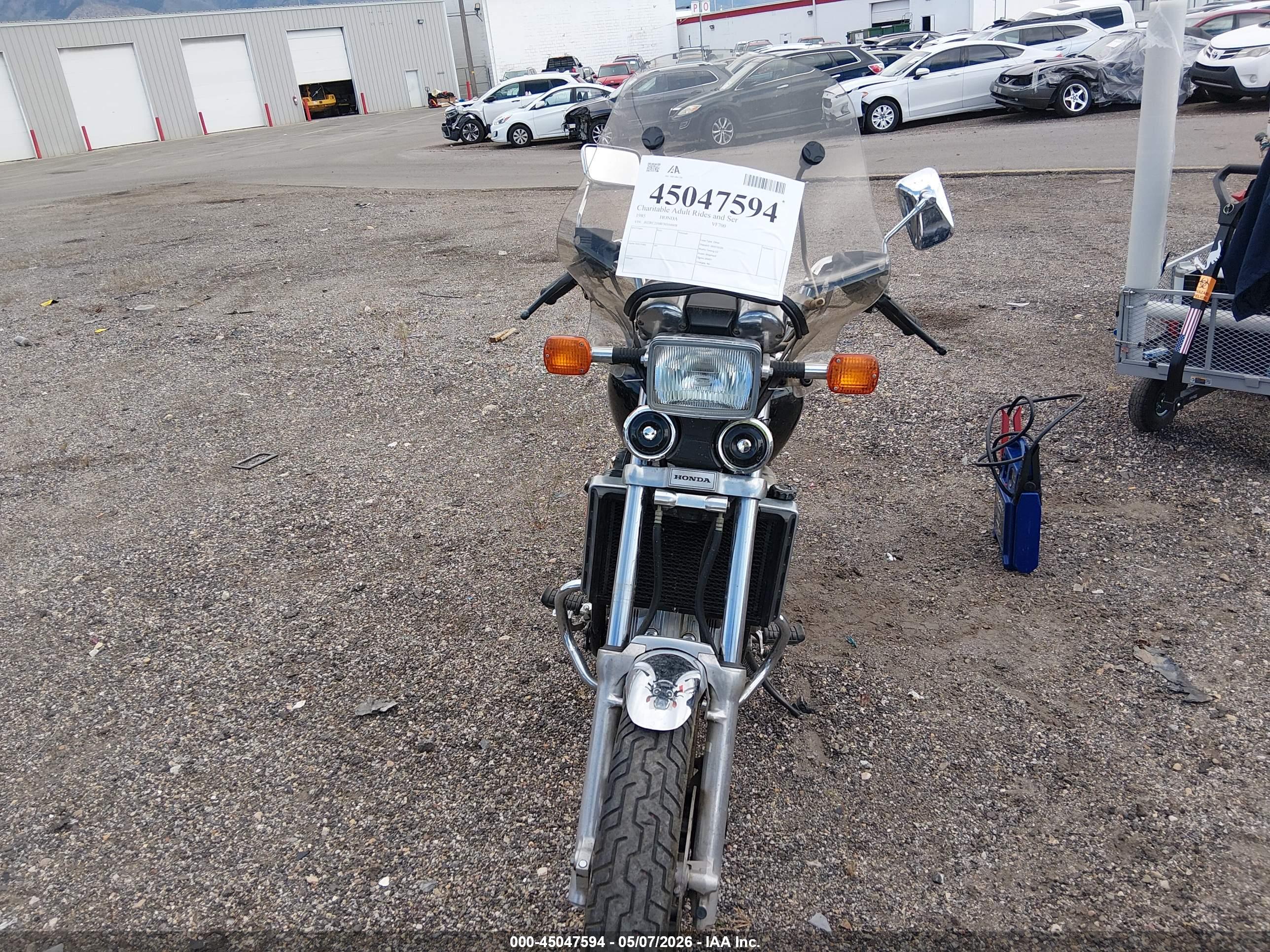 HONDA VF700 image 5