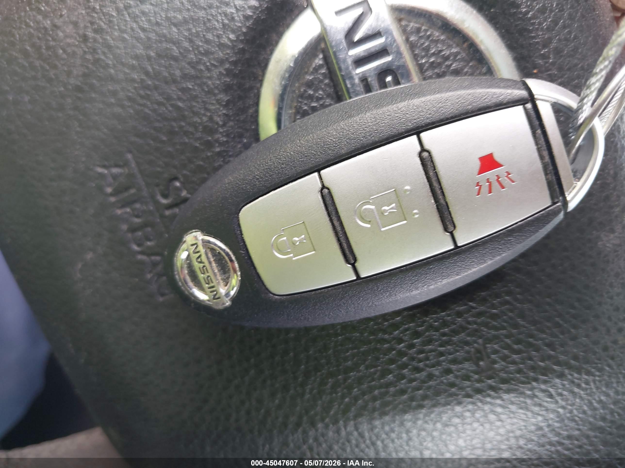 NISSAN TITAN image 11
