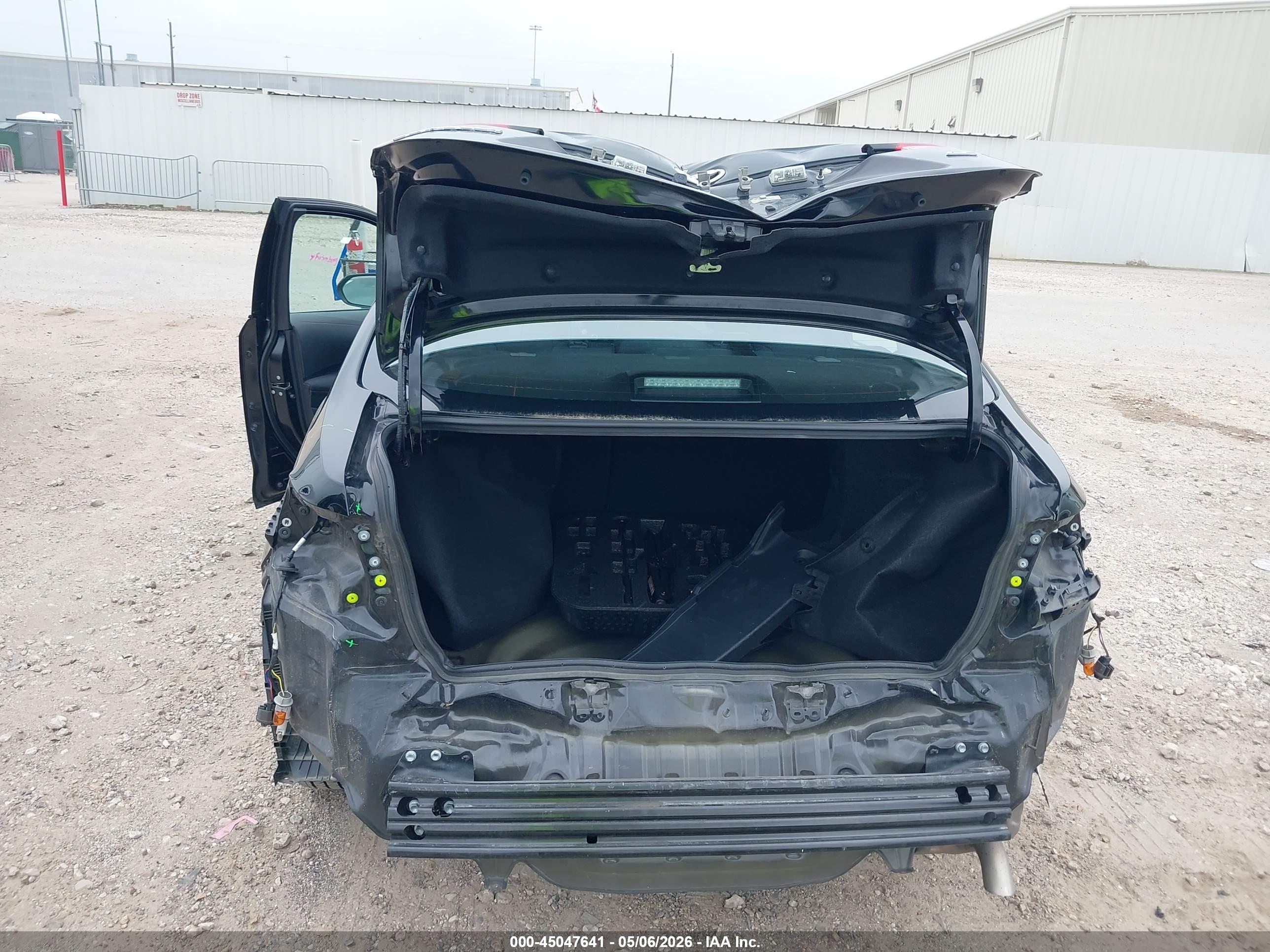 TOYOTA COROLLA image 6
