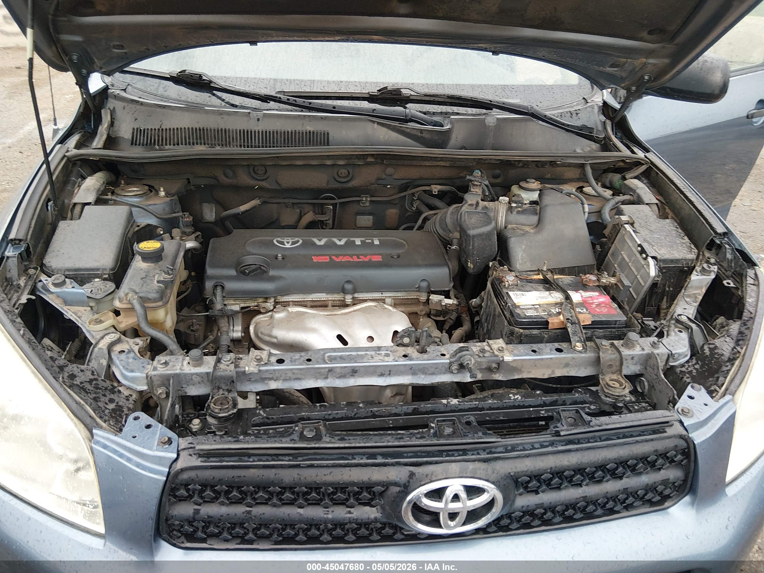 TOYOTA RAV4 image 10