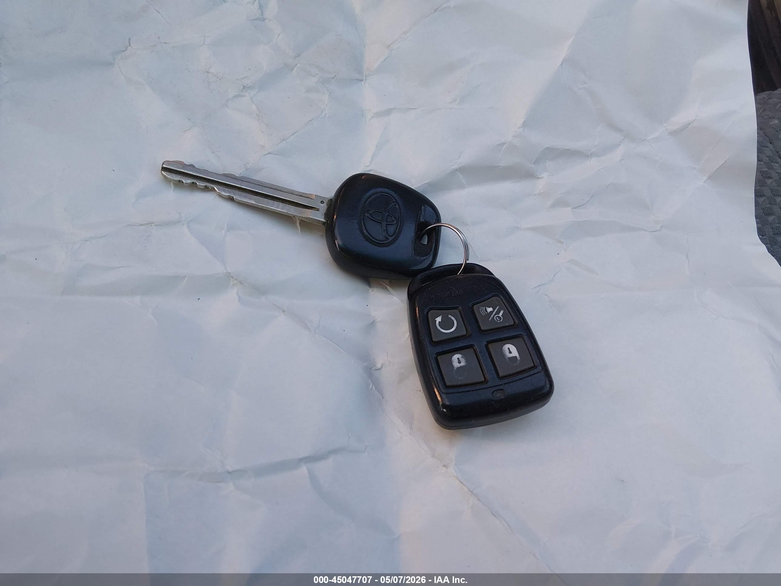 TOYOTA 4RUNNER image 11