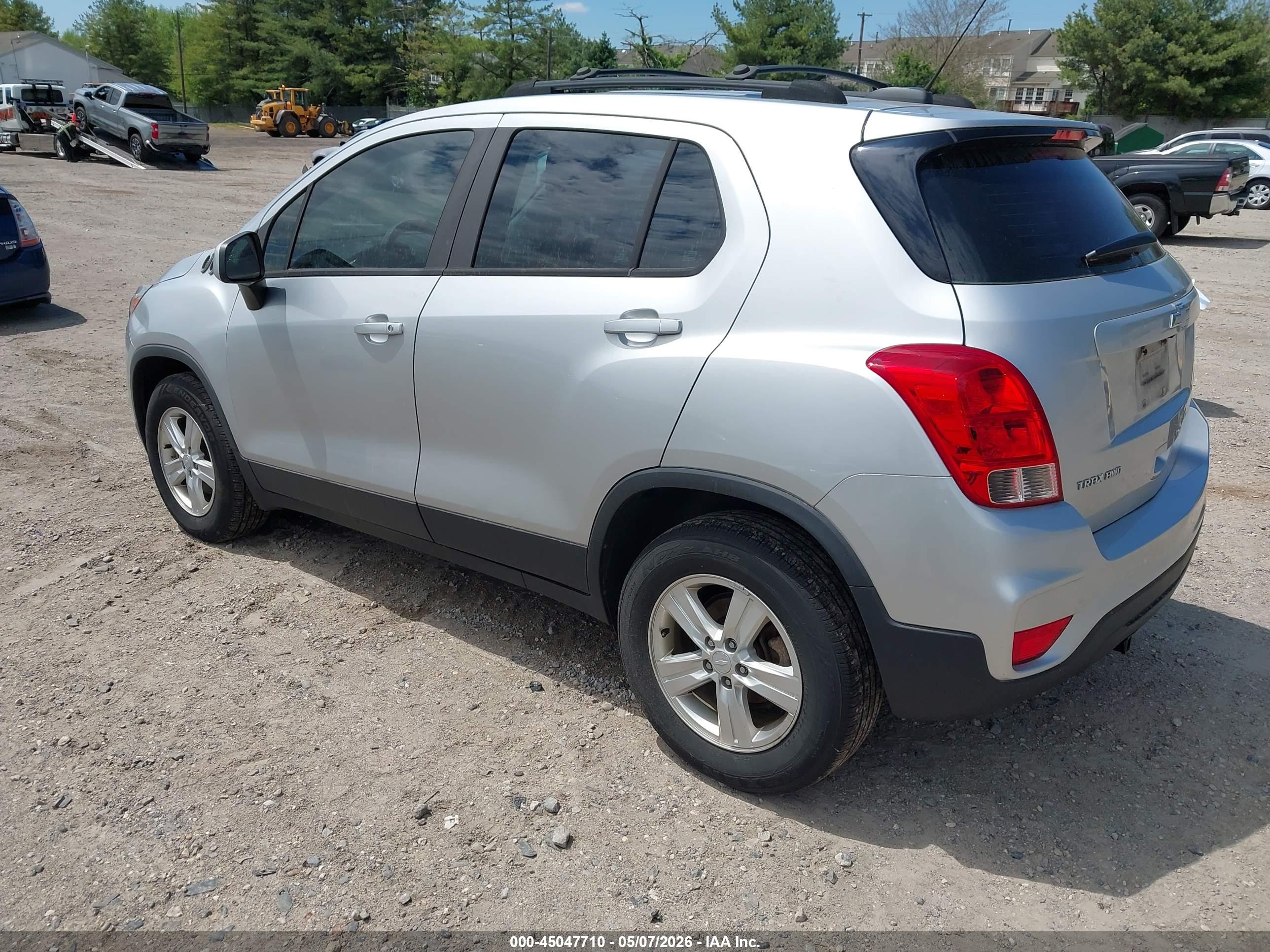 CHEVROLET TRAX image 3