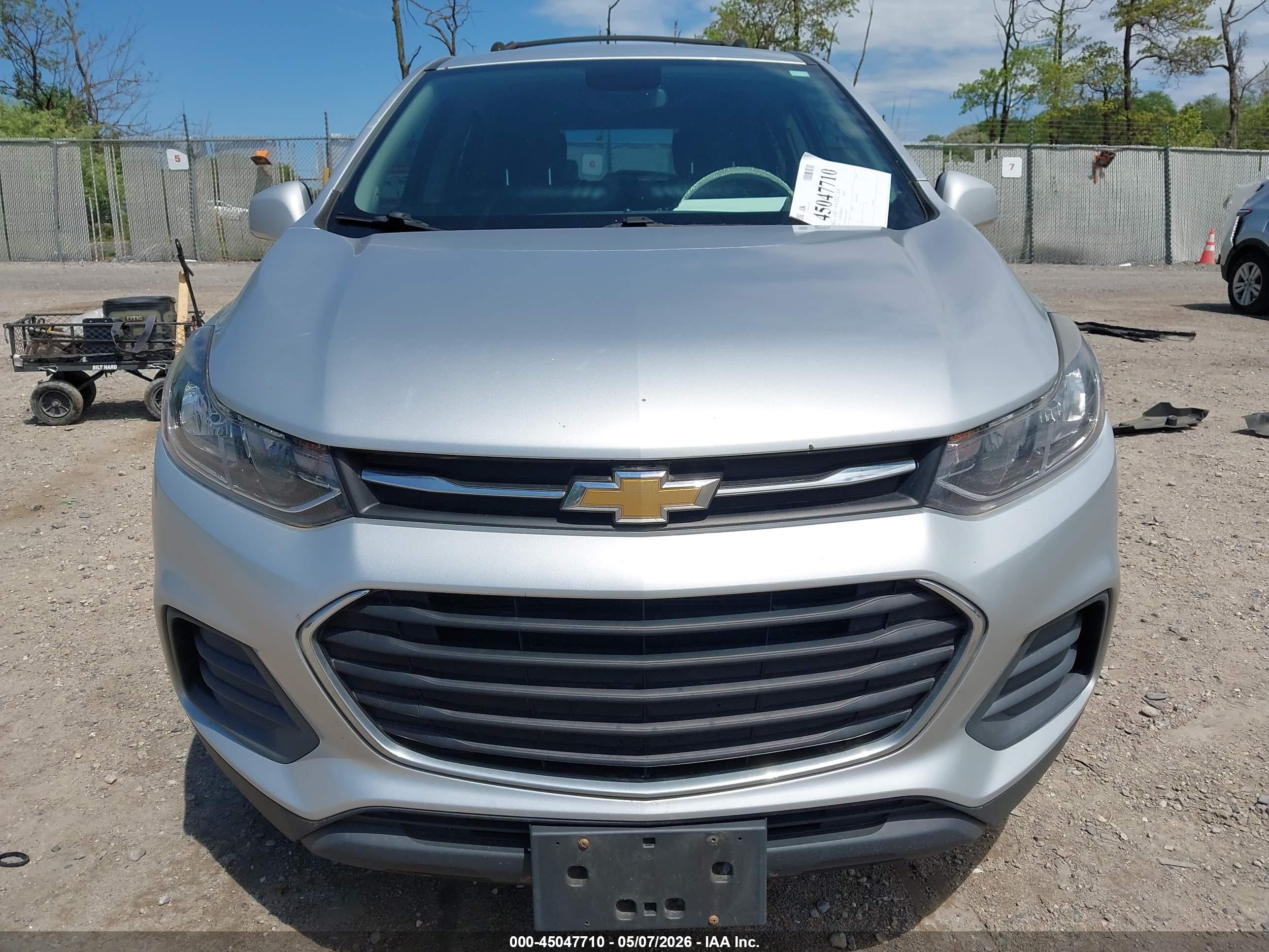 CHEVROLET TRAX image 6
