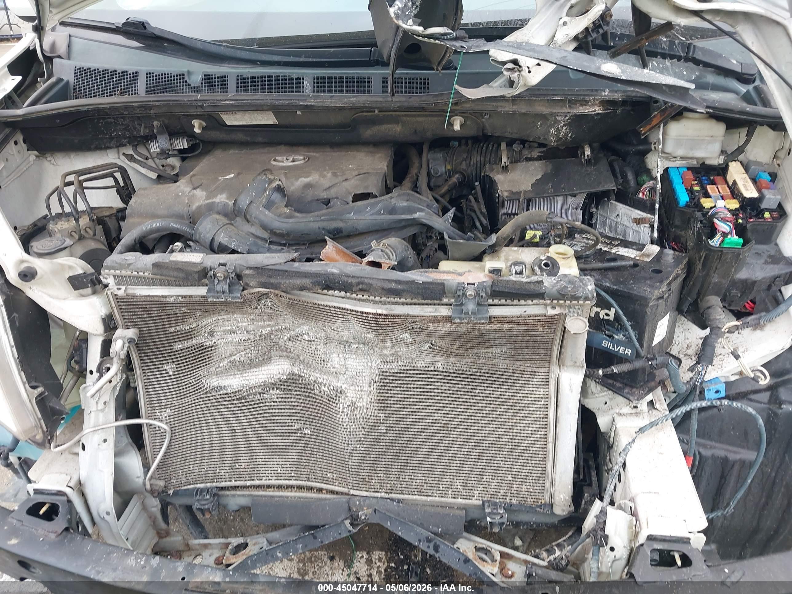 TOYOTA SIENNA image 10