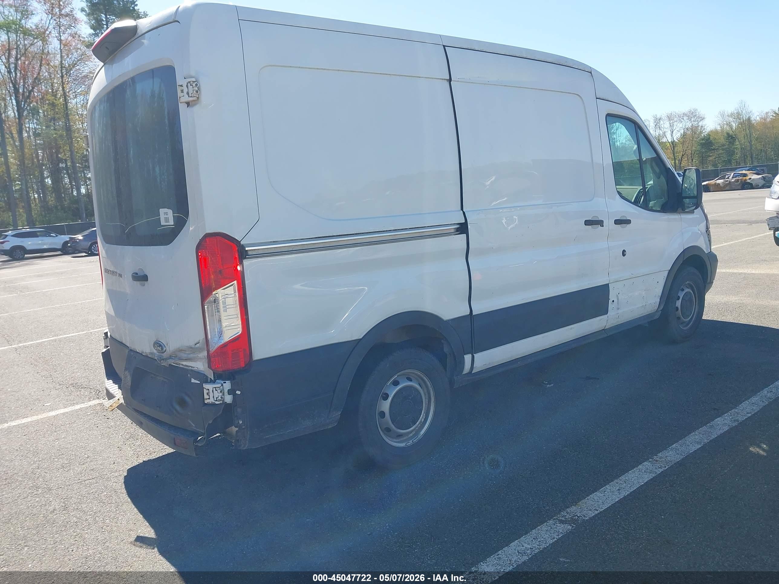 FORD TRANSIT-150 image 4