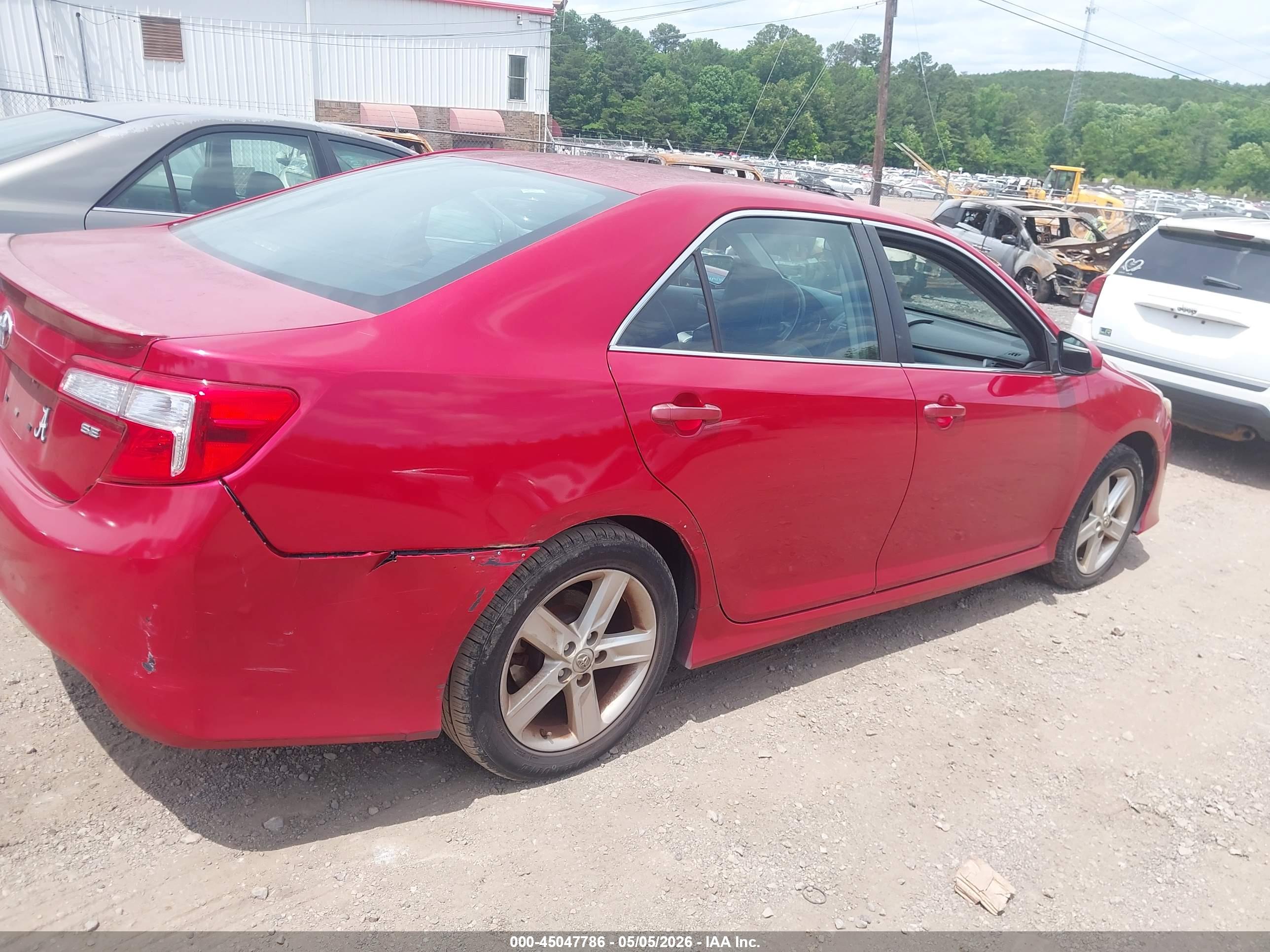 TOYOTA CAMRY image 6