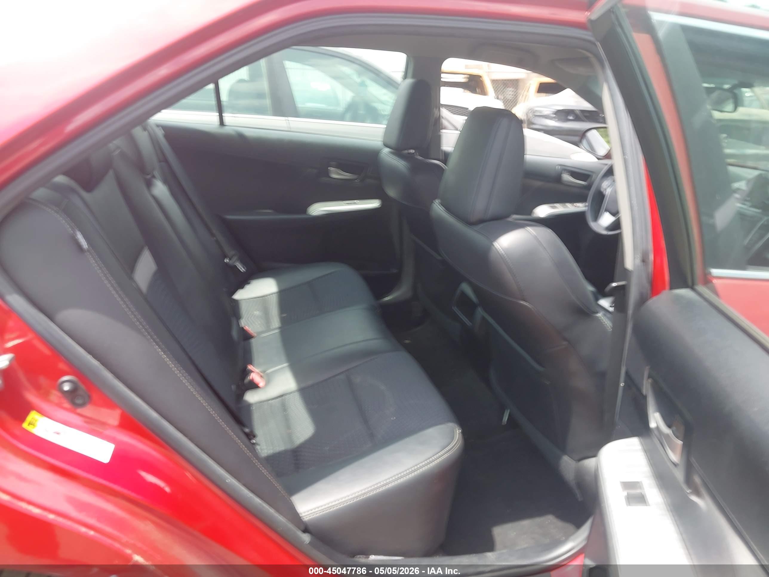 TOYOTA CAMRY image 8