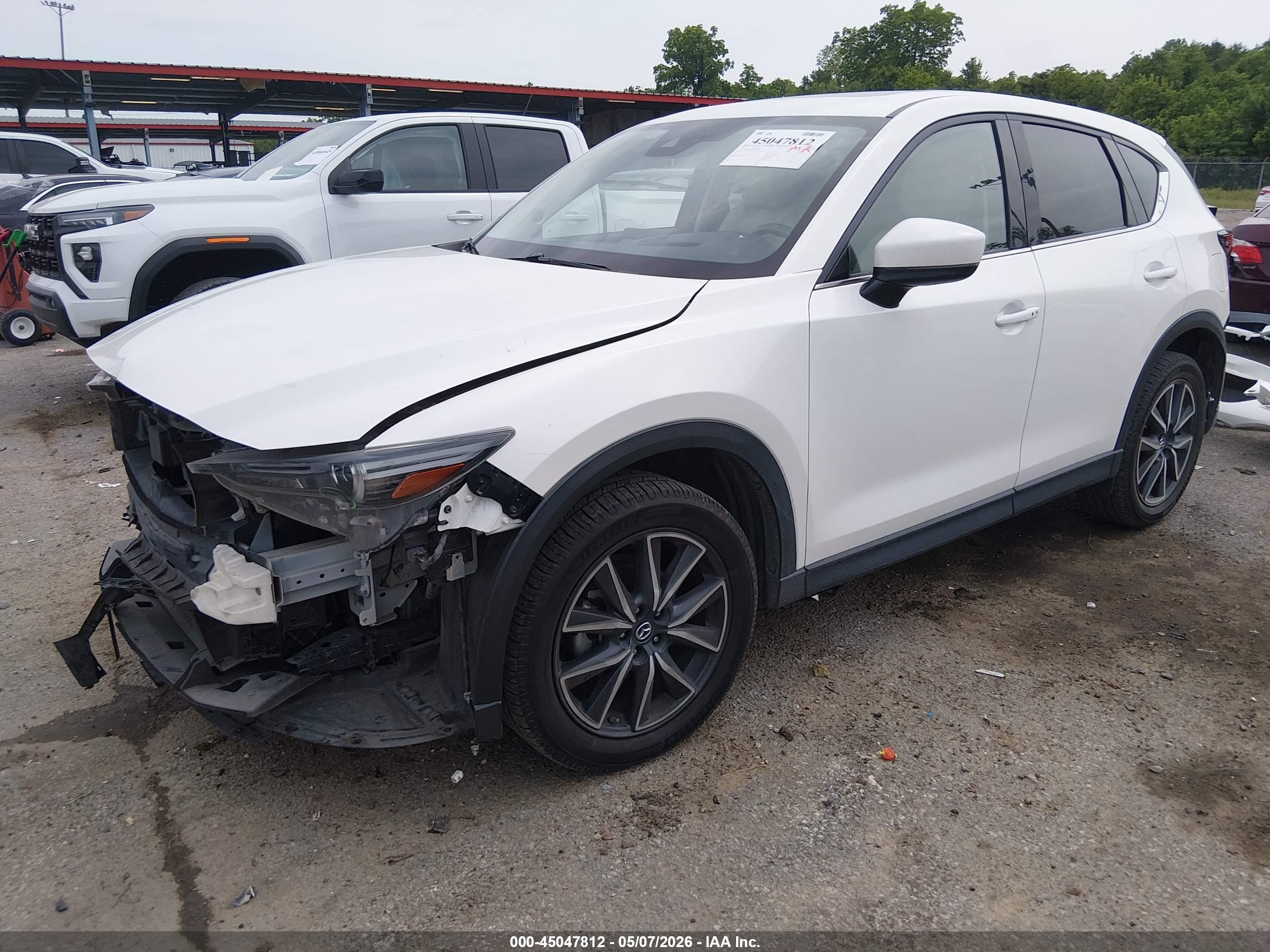 MAZDA CX-5 image 2