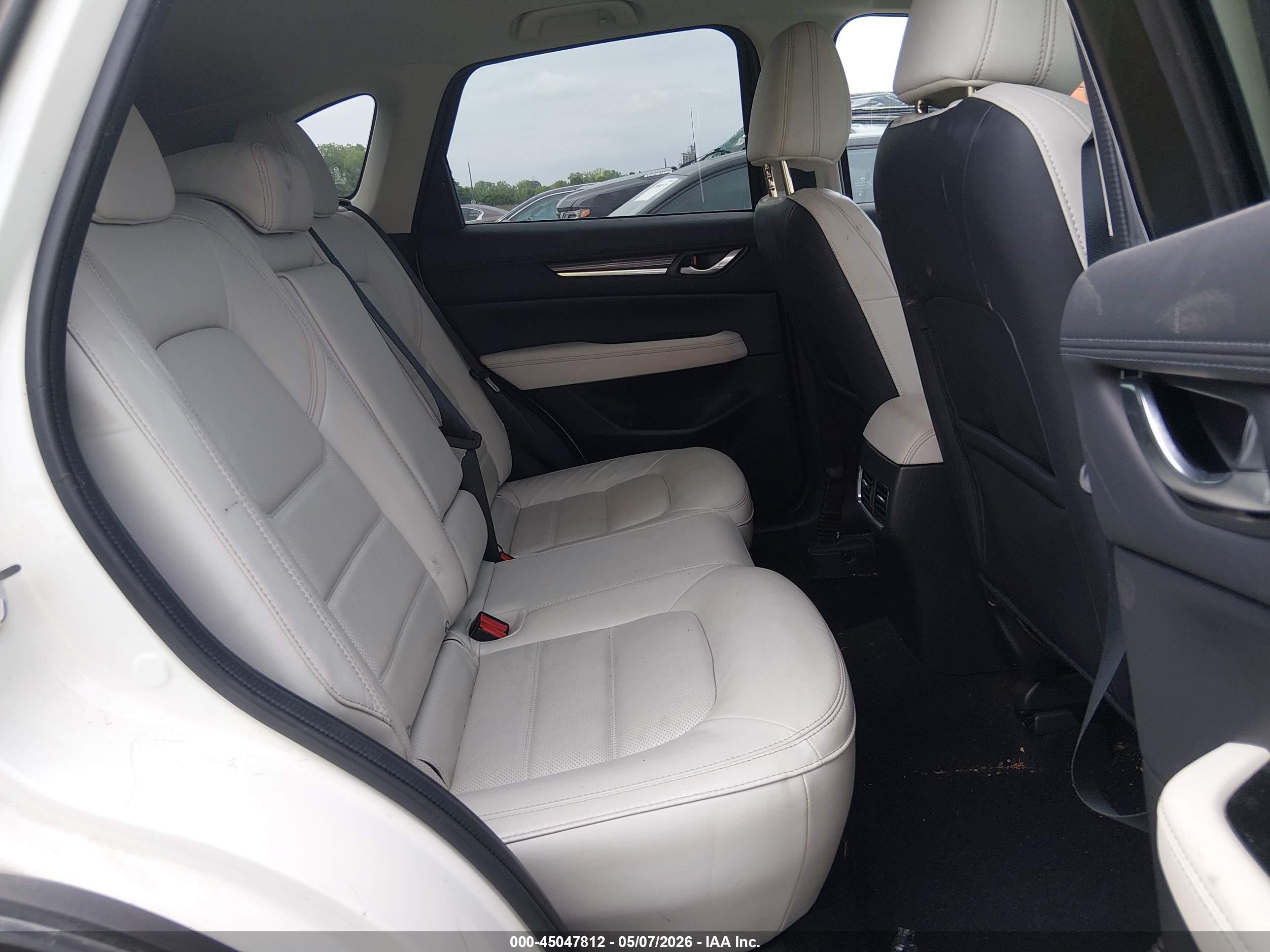 MAZDA CX-5 image 8