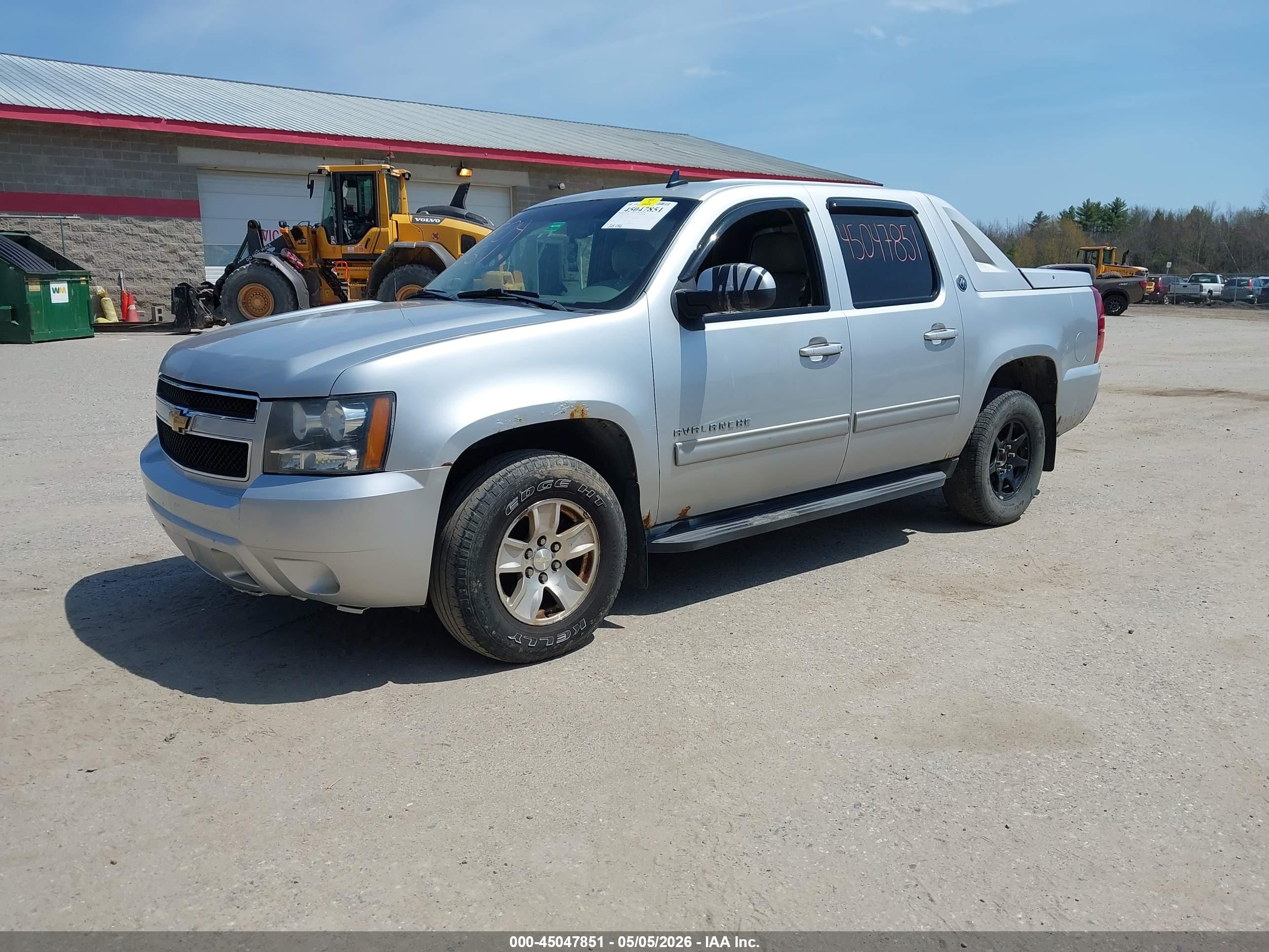 CHEVROLET AVALANCHE image 2