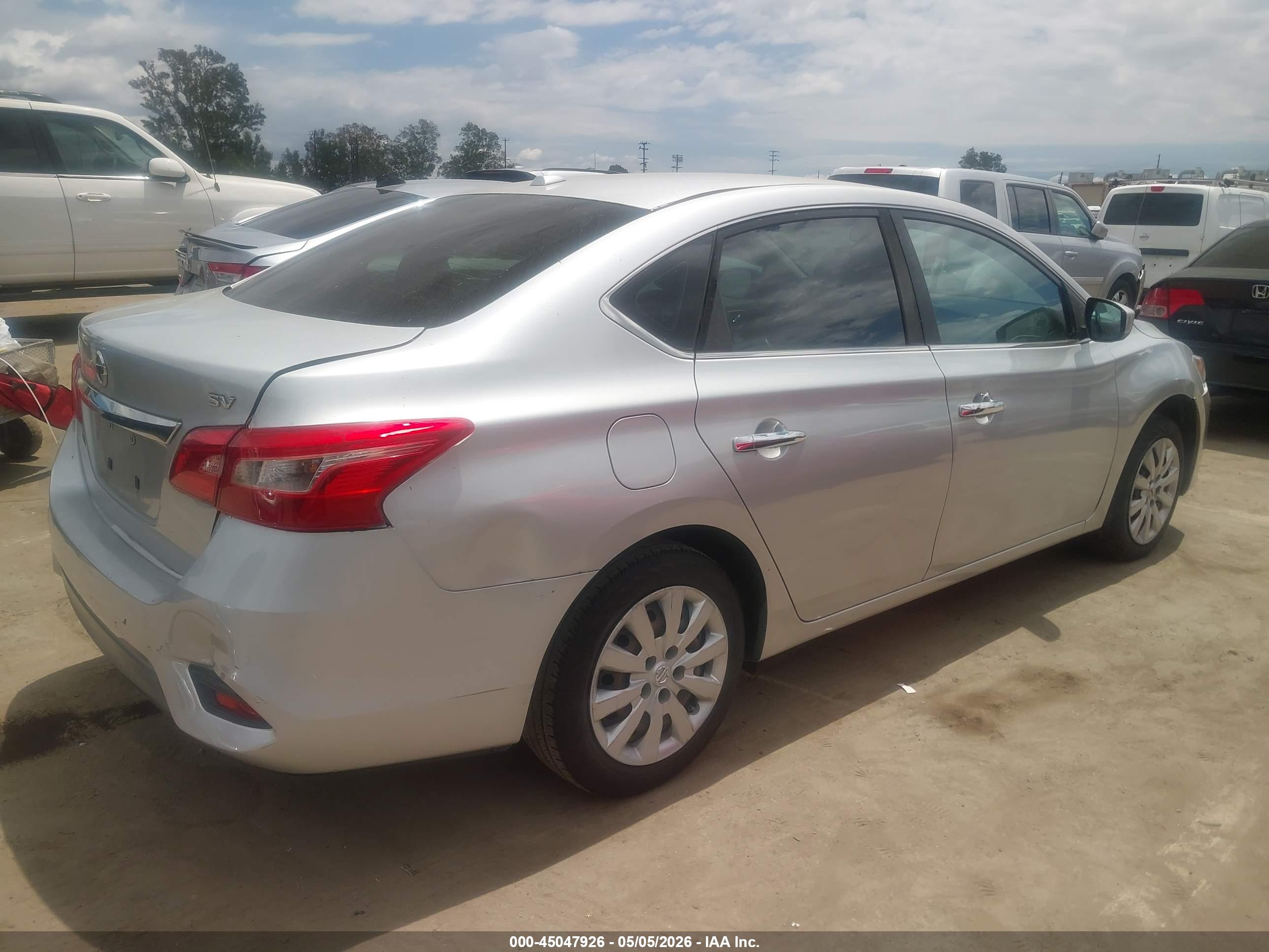 NISSAN SENTRA image 4