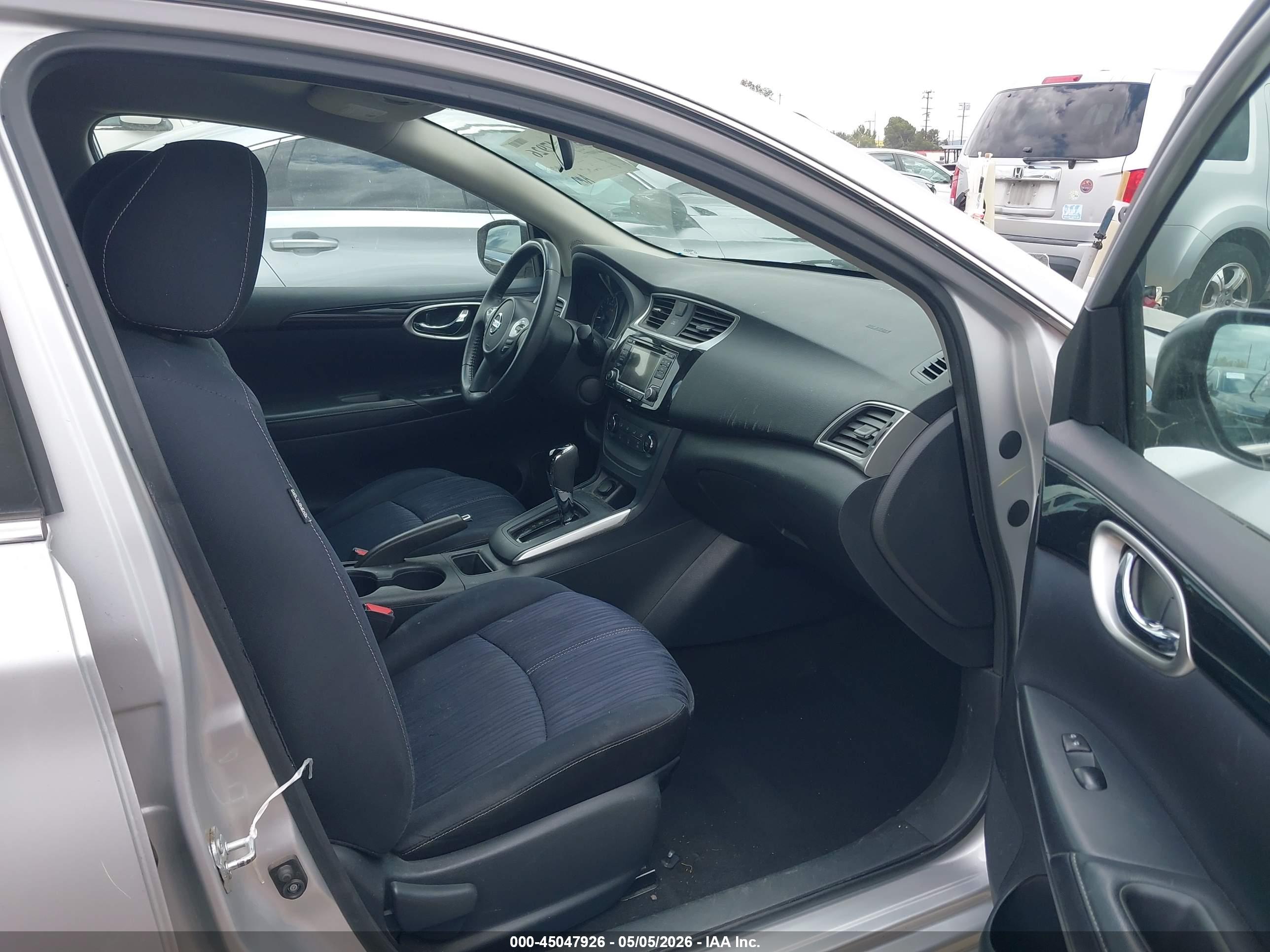 NISSAN SENTRA image 5