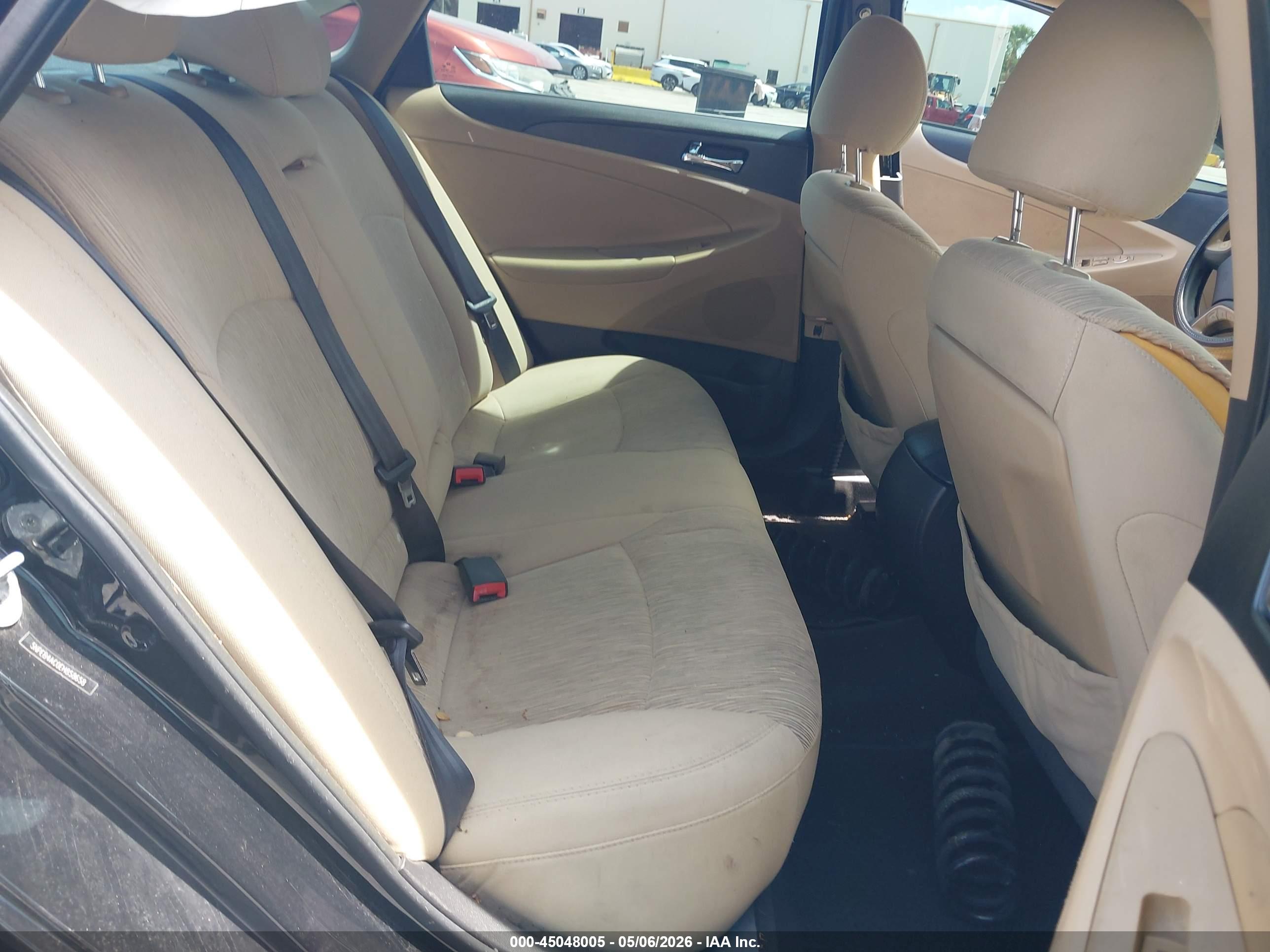 HYUNDAI SONATA image 8