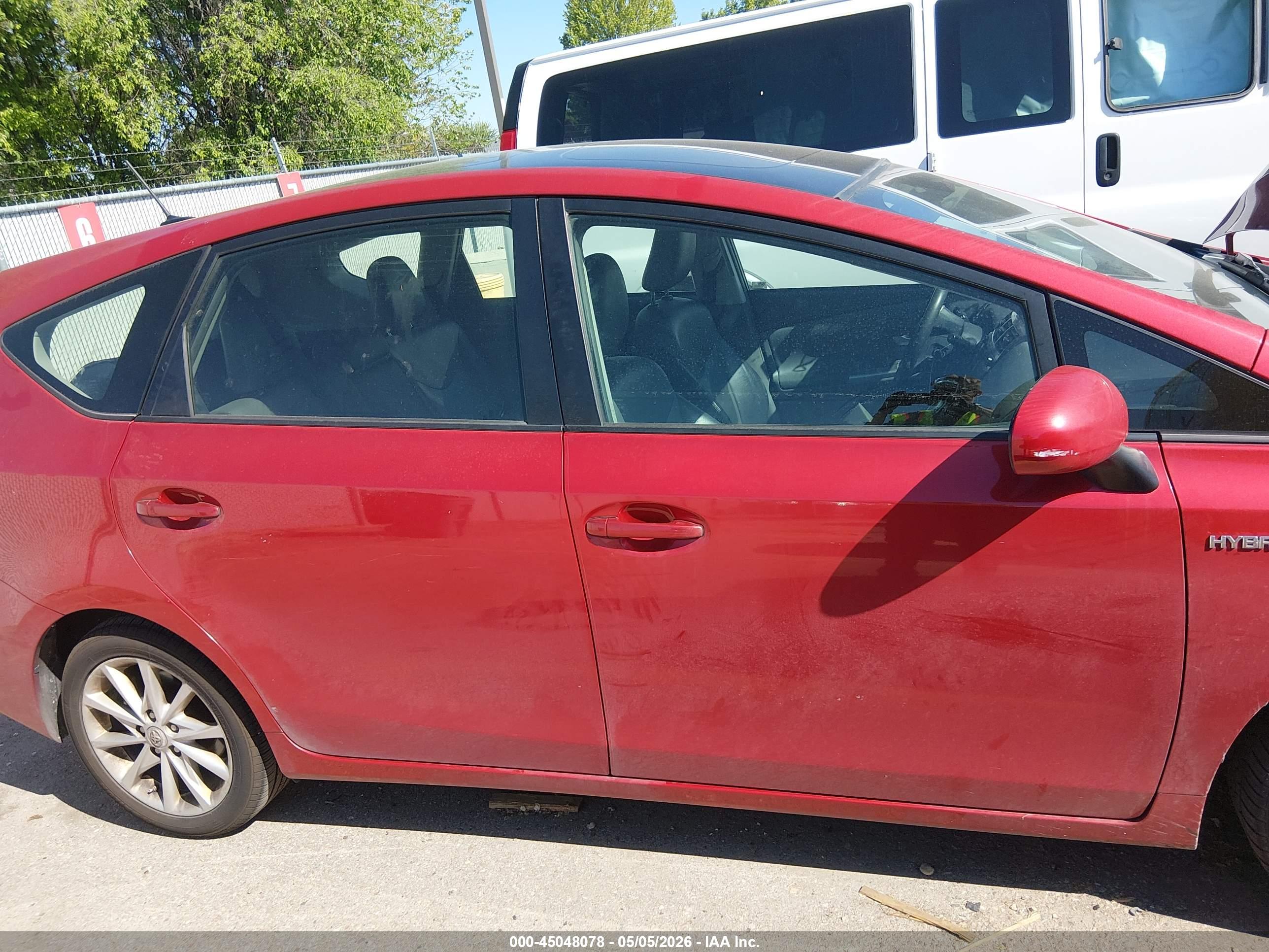 TOYOTA PRIUS image 6