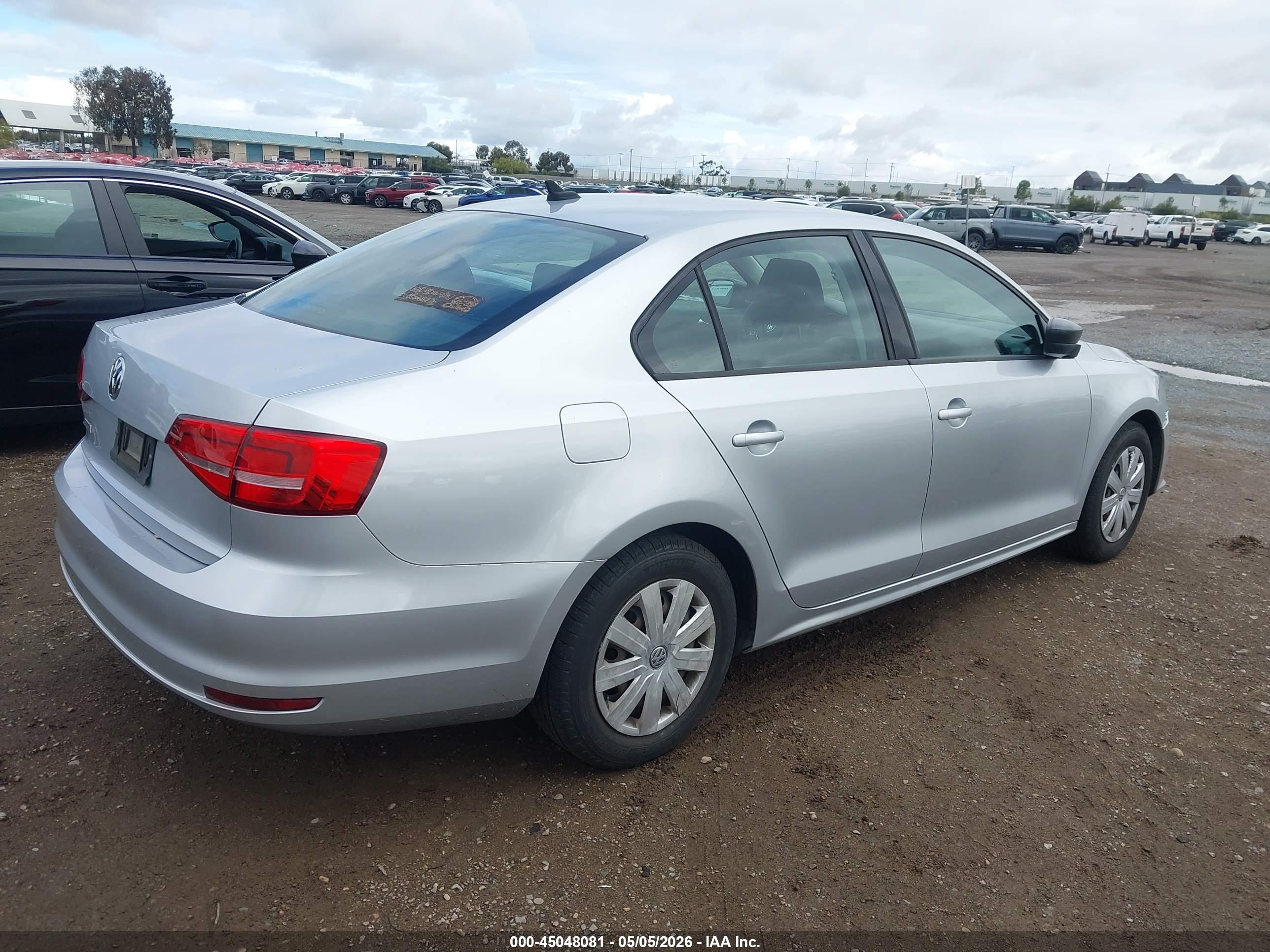 VOLKSWAGEN JETTA image 4