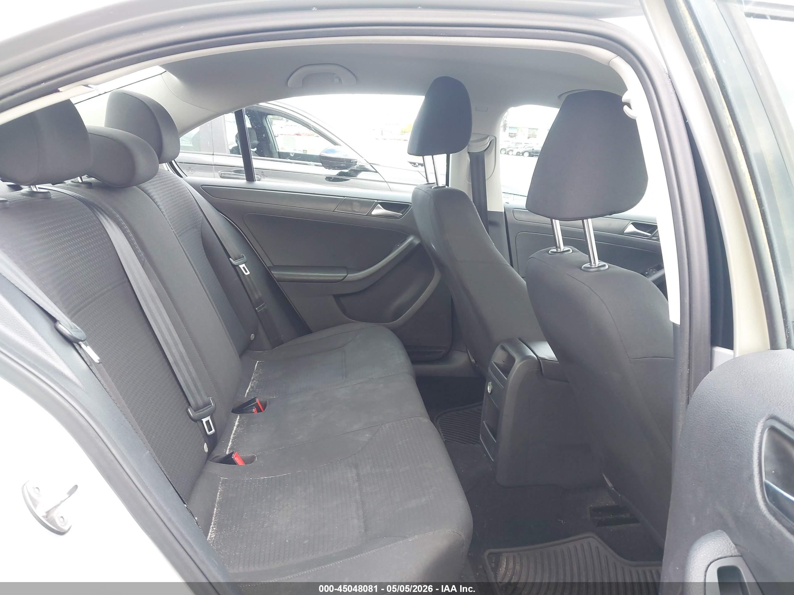 VOLKSWAGEN JETTA image 8