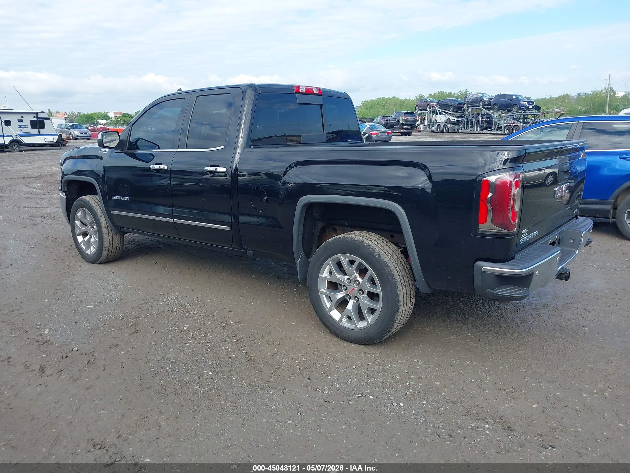 GMC SIERRA image 3