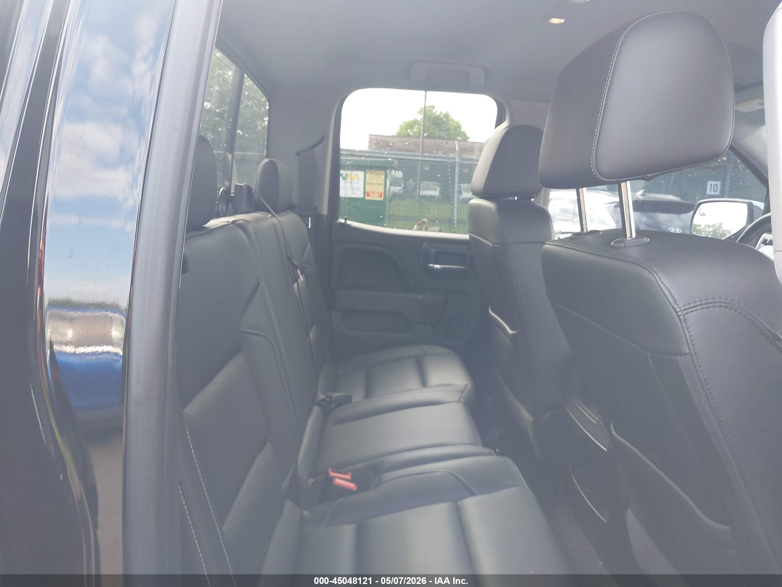 GMC SIERRA image 8