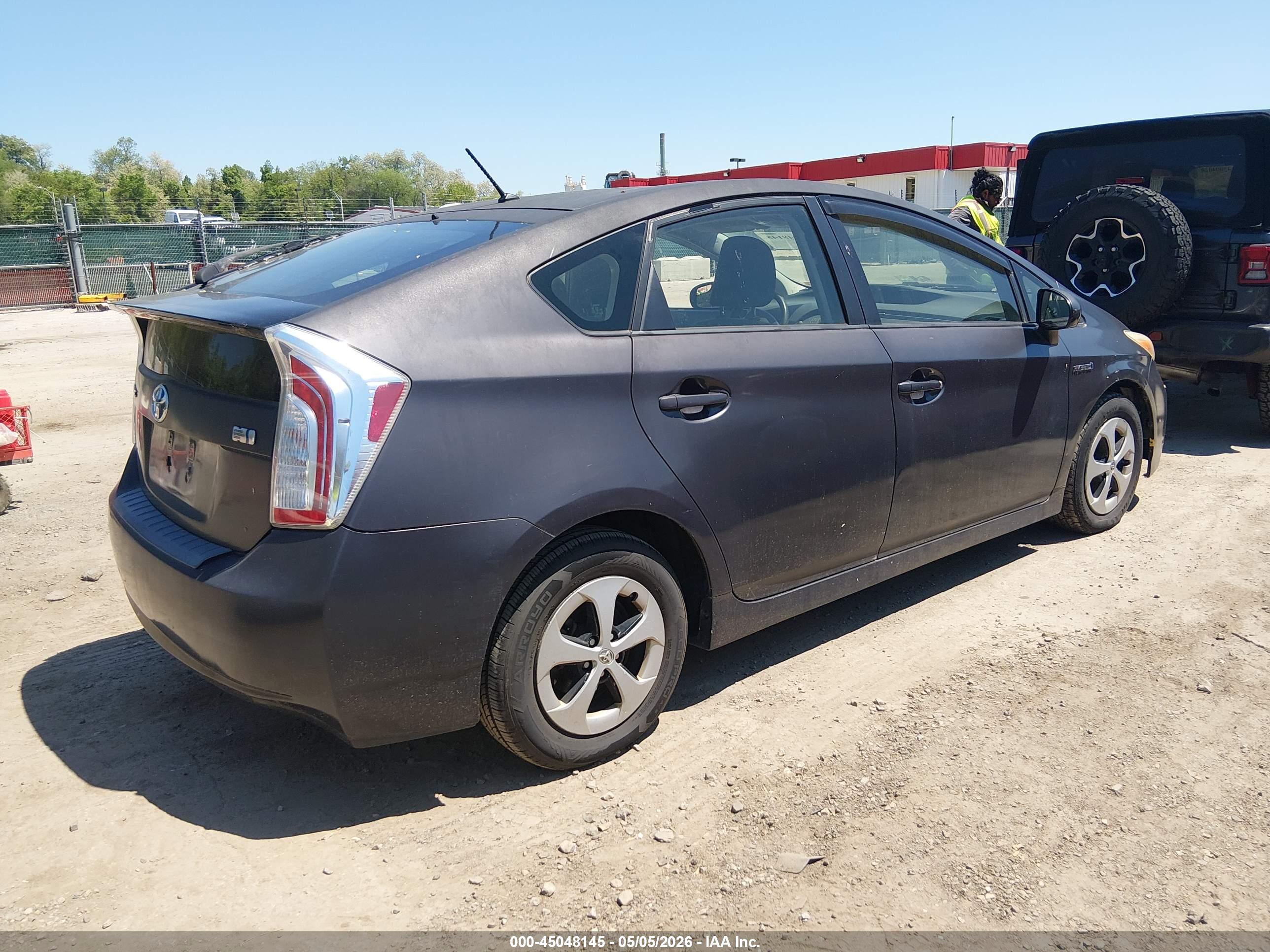 TOYOTA PRIUS image 4