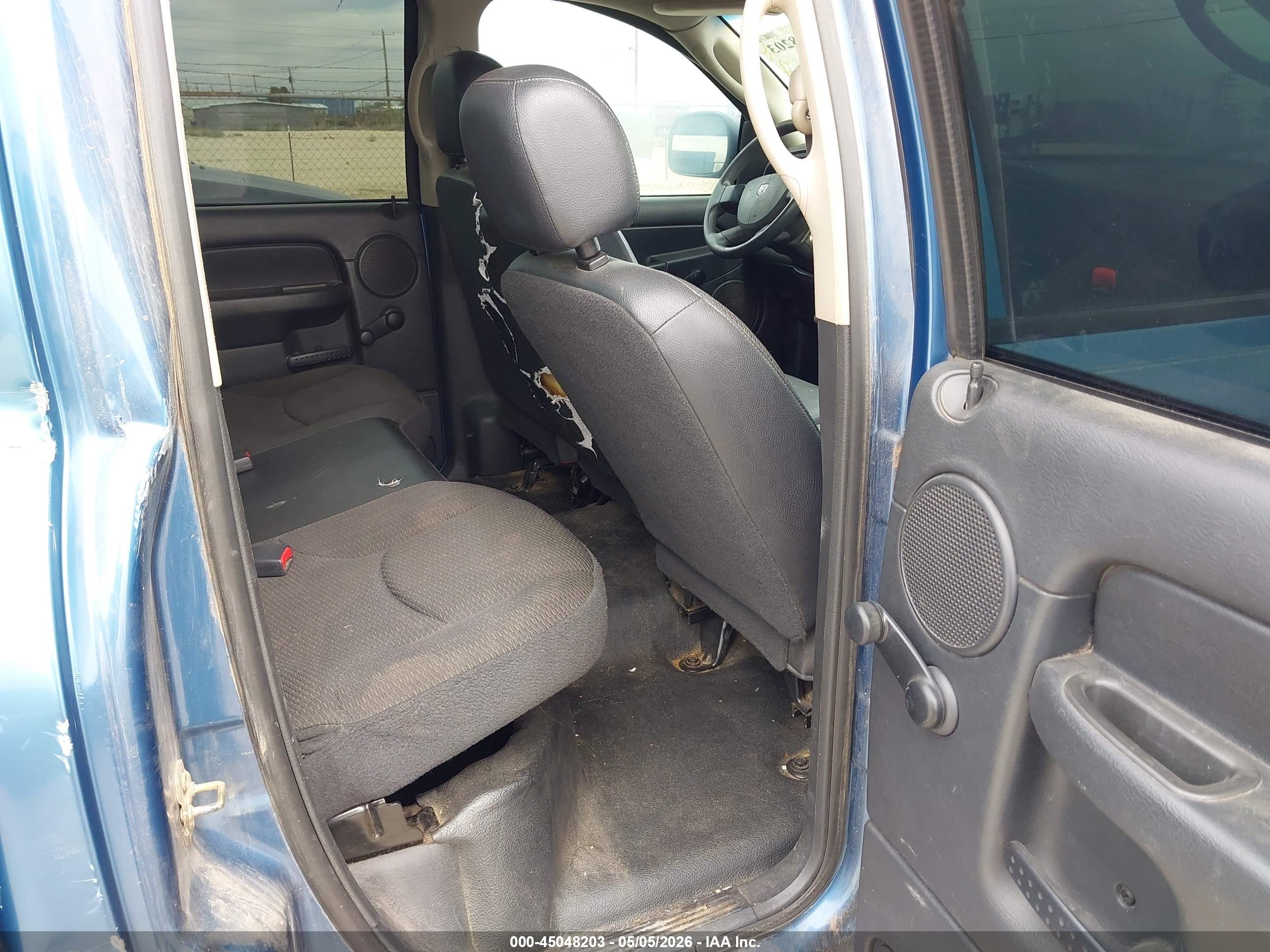 DODGE RAM image 8