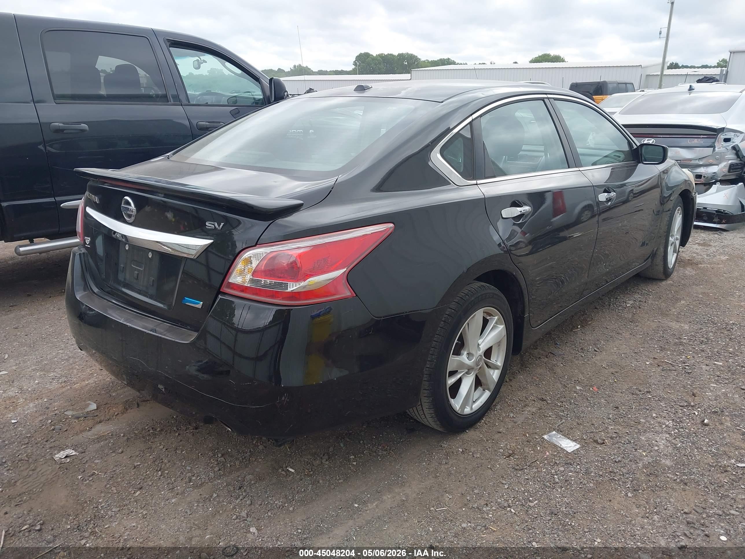 NISSAN ALTIMA image 4