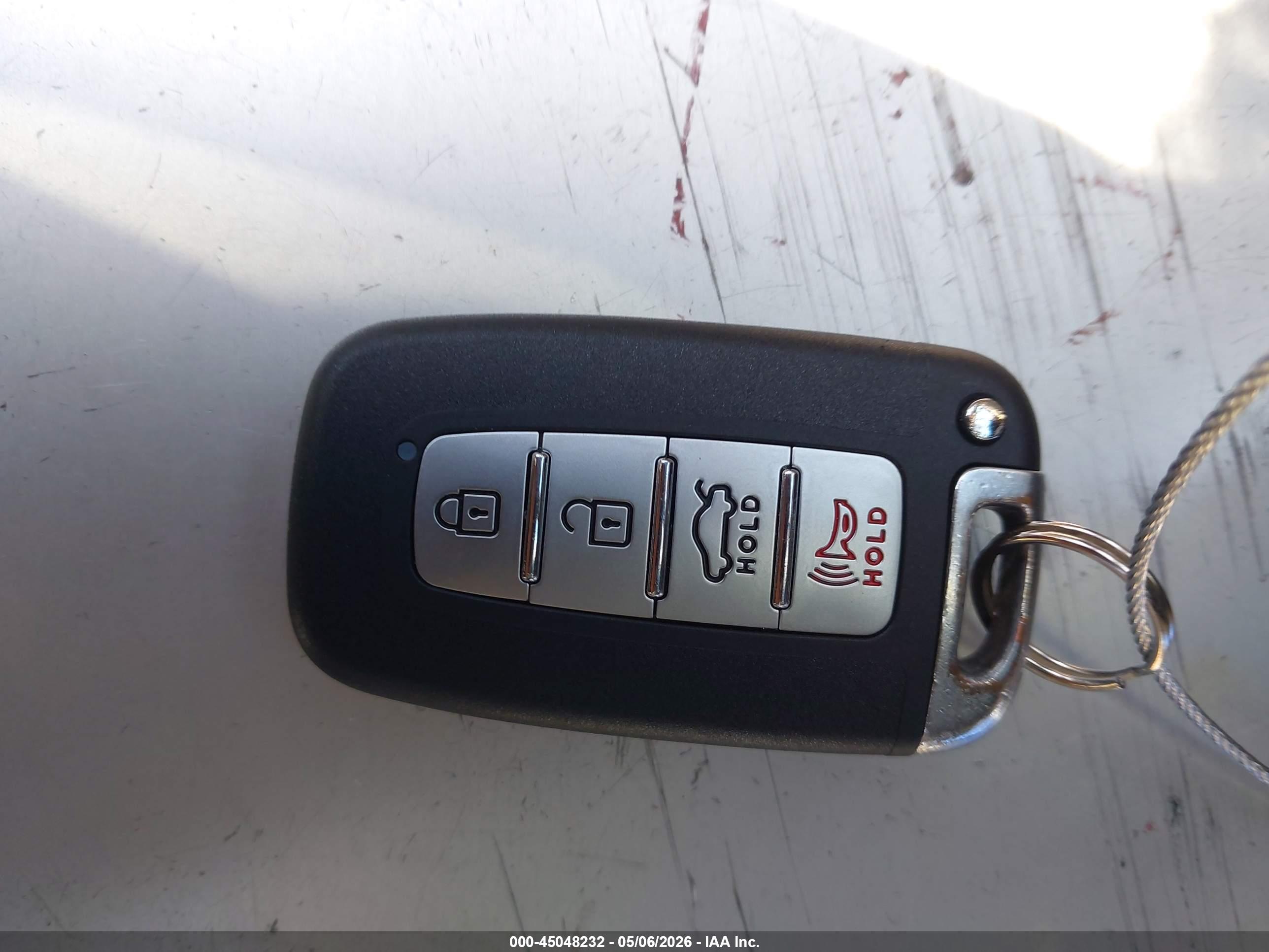 HYUNDAI ELANTRA image 11