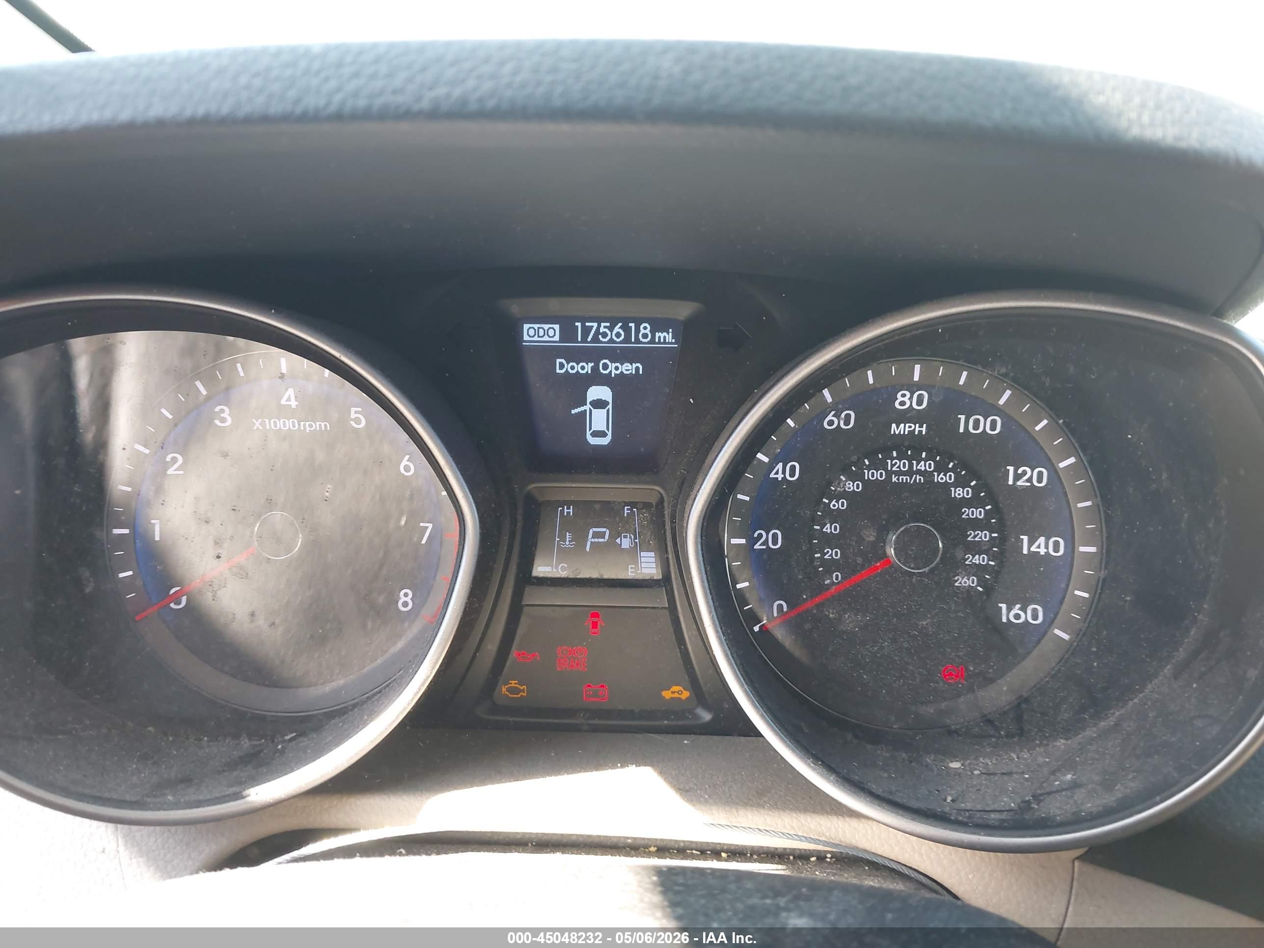 HYUNDAI ELANTRA image 7