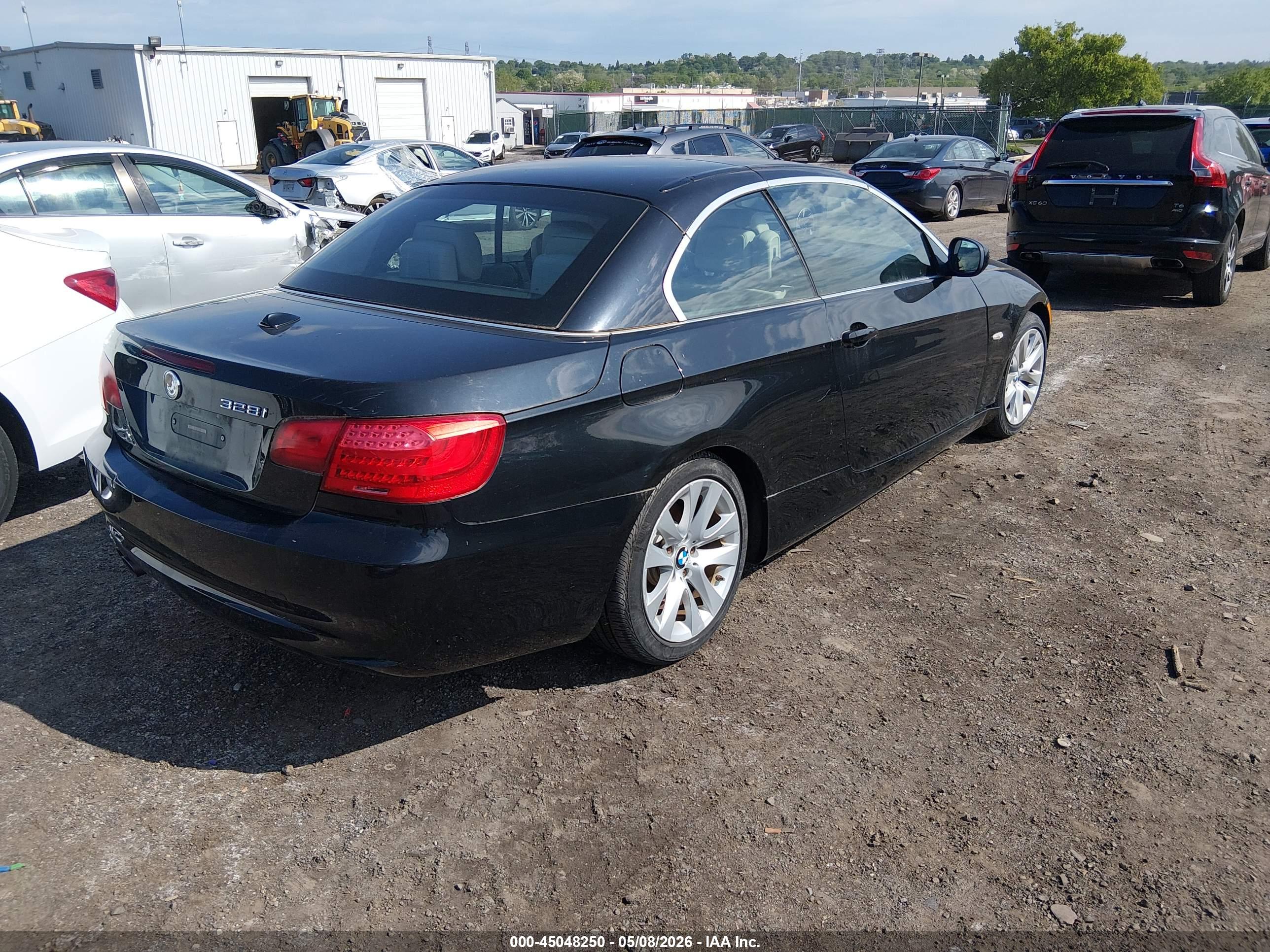 BMW 328I image 4