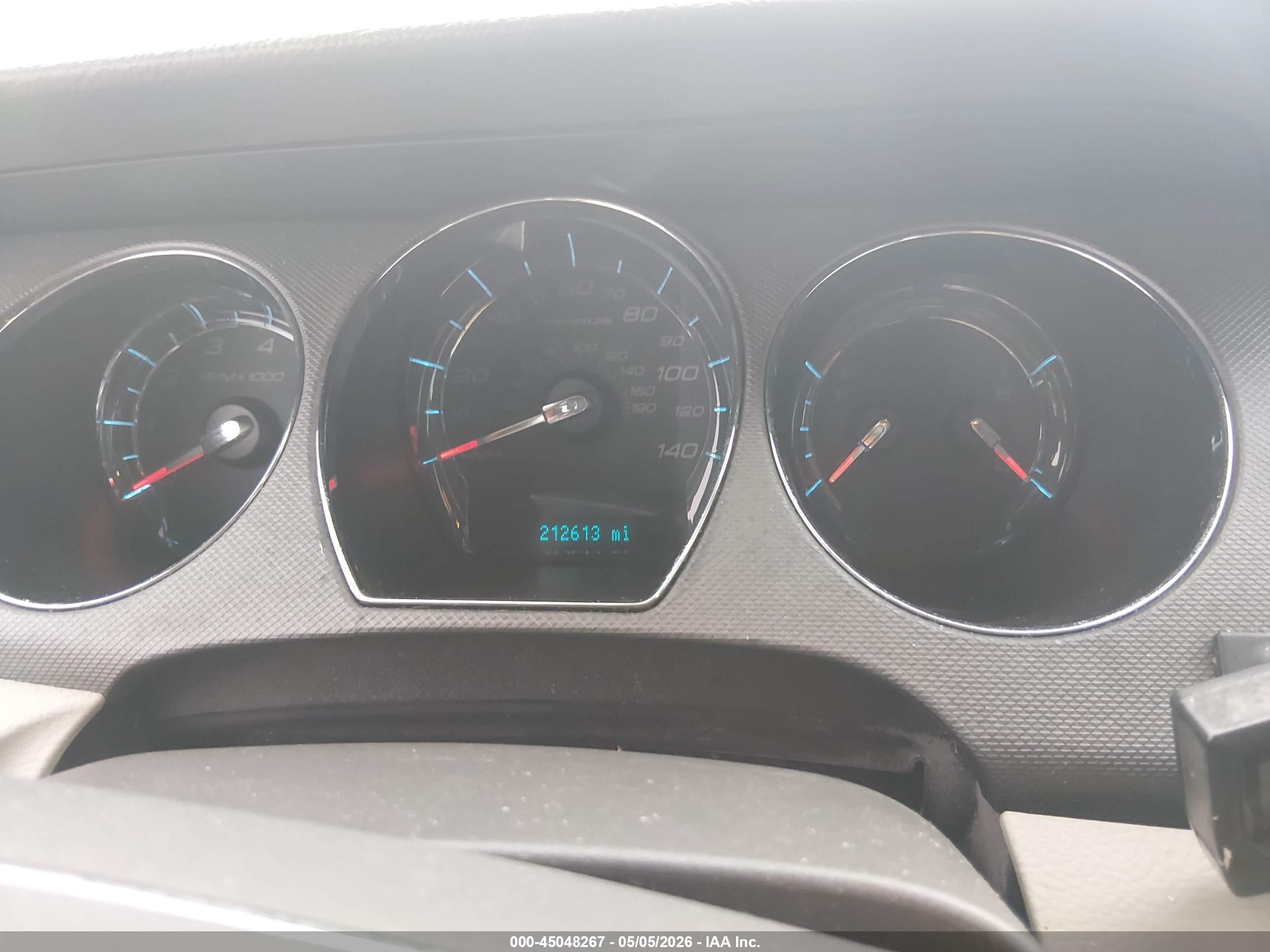 FORD TAURUS image 7