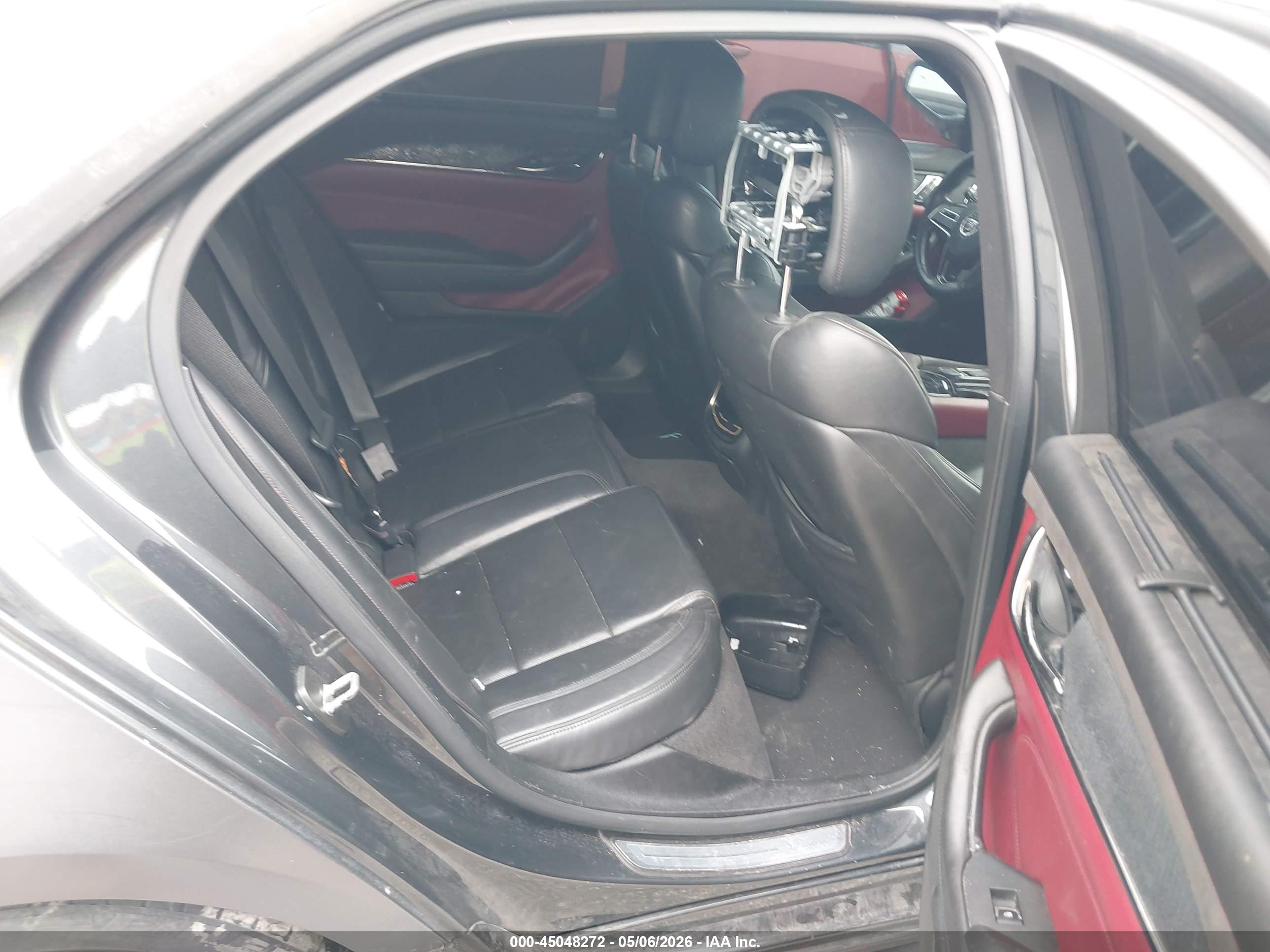 CADILLAC CTS image 8