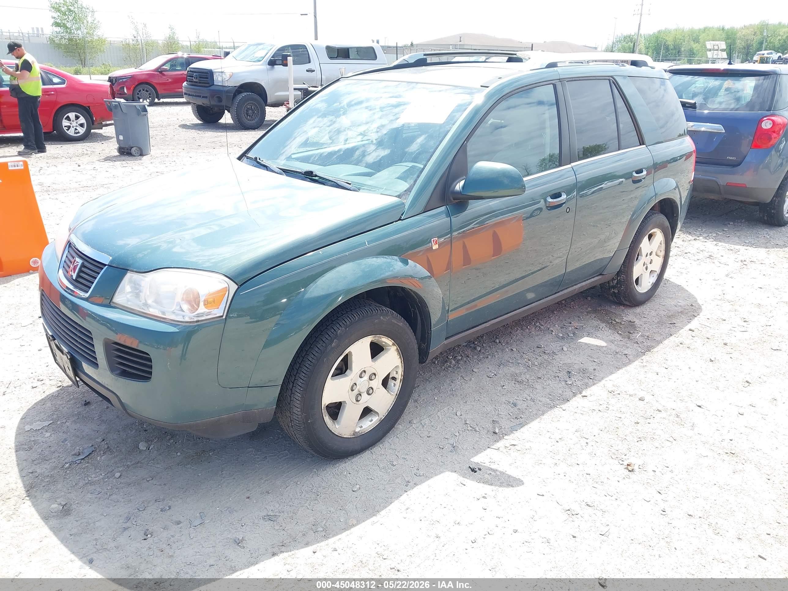 SATURN VUE image 2