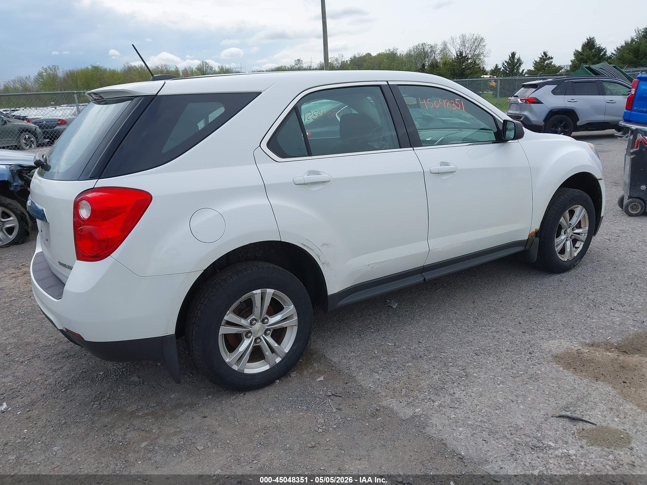 CHEVROLET EQUINOX image 4