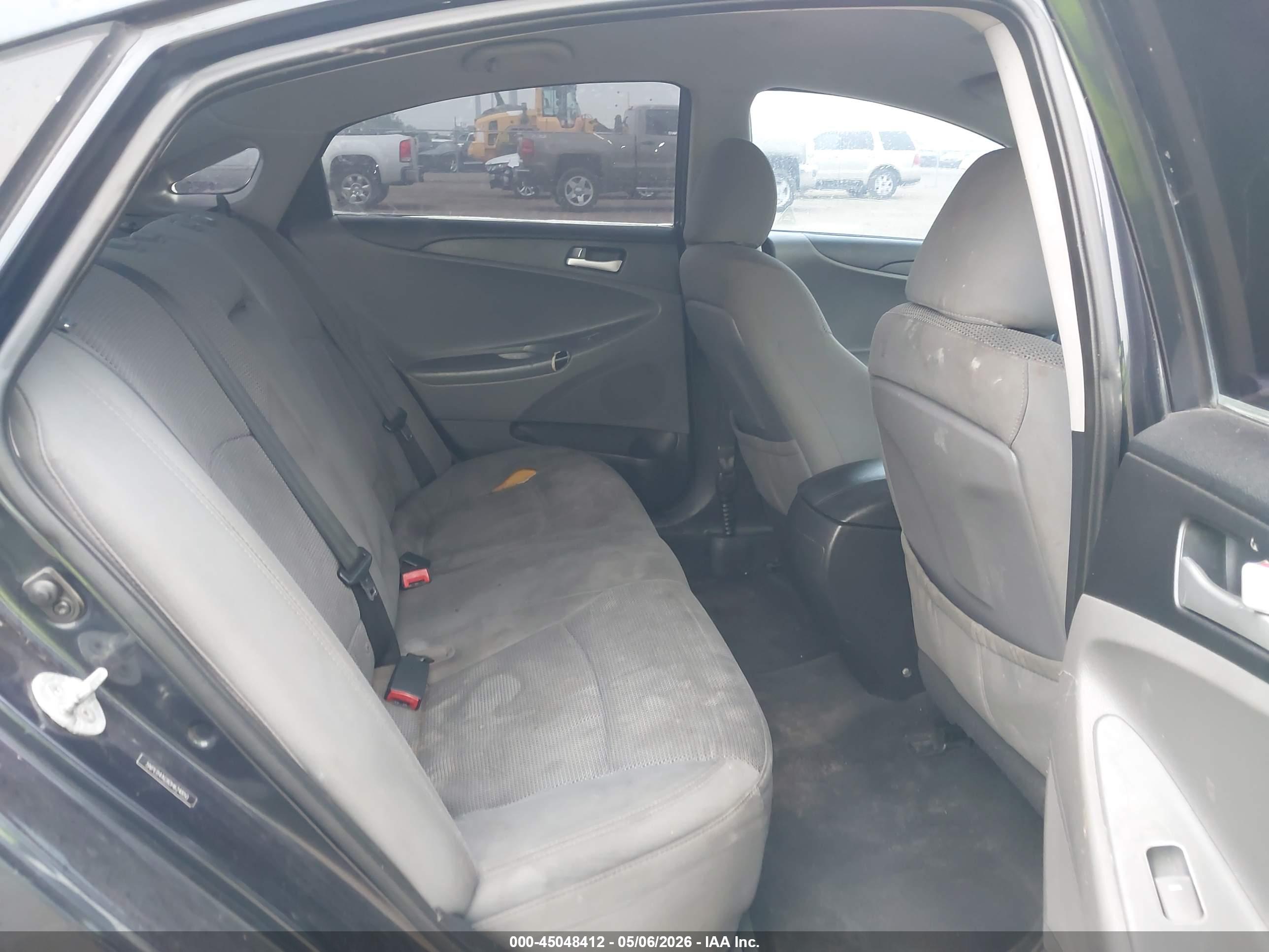 HYUNDAI SONATA image 8
