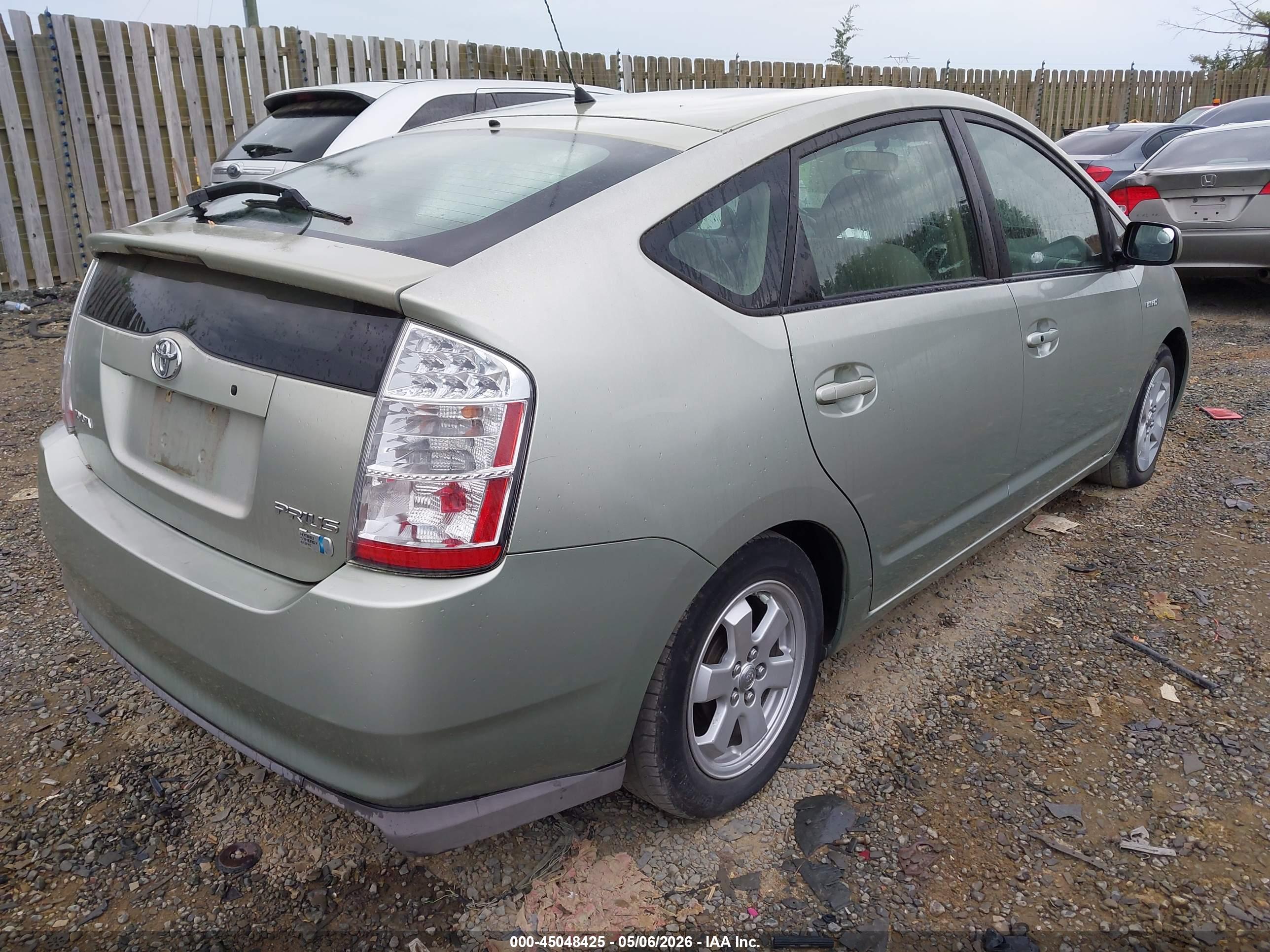 TOYOTA PRIUS image 4
