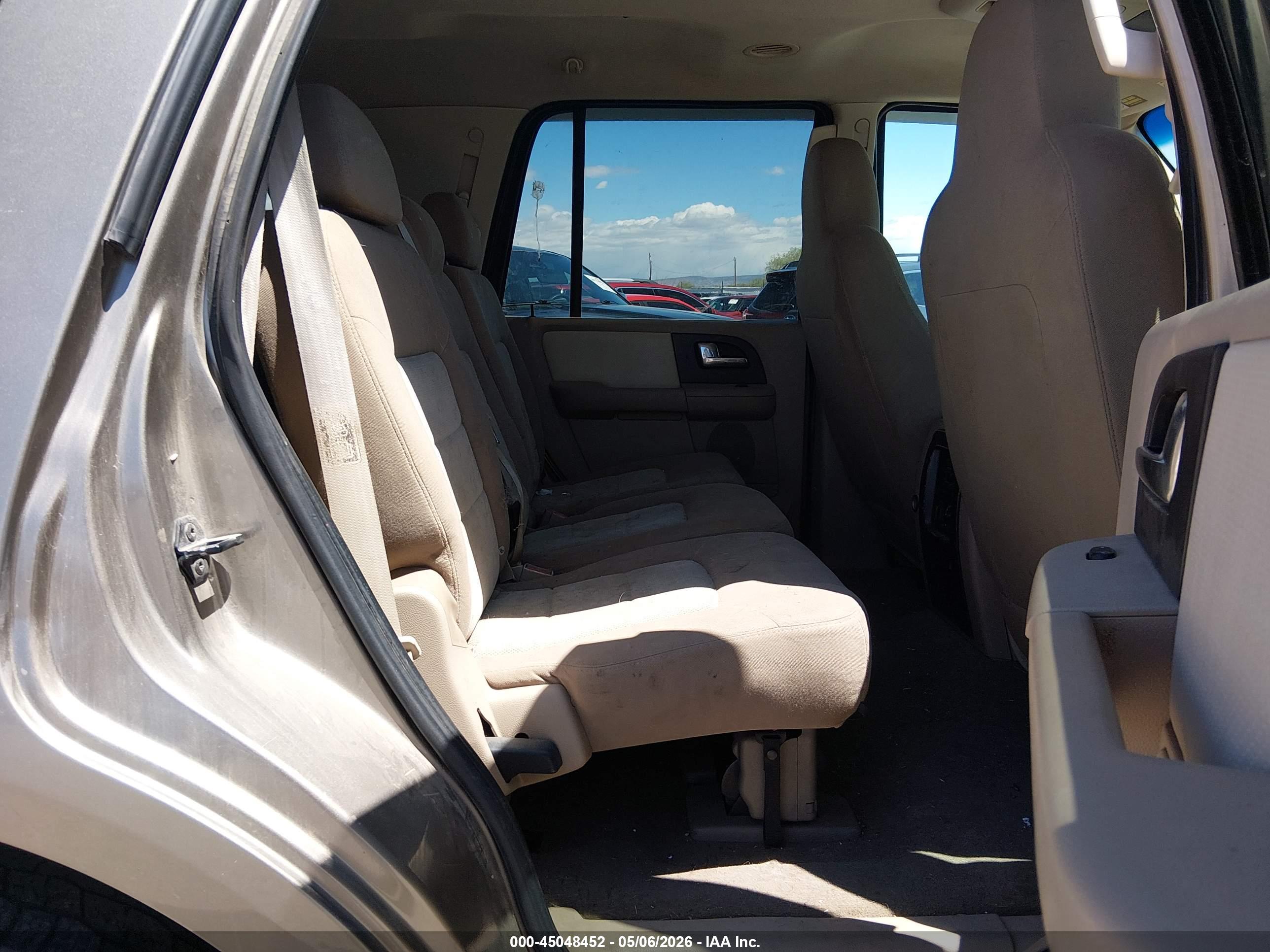 FORD EXPEDITION image 8