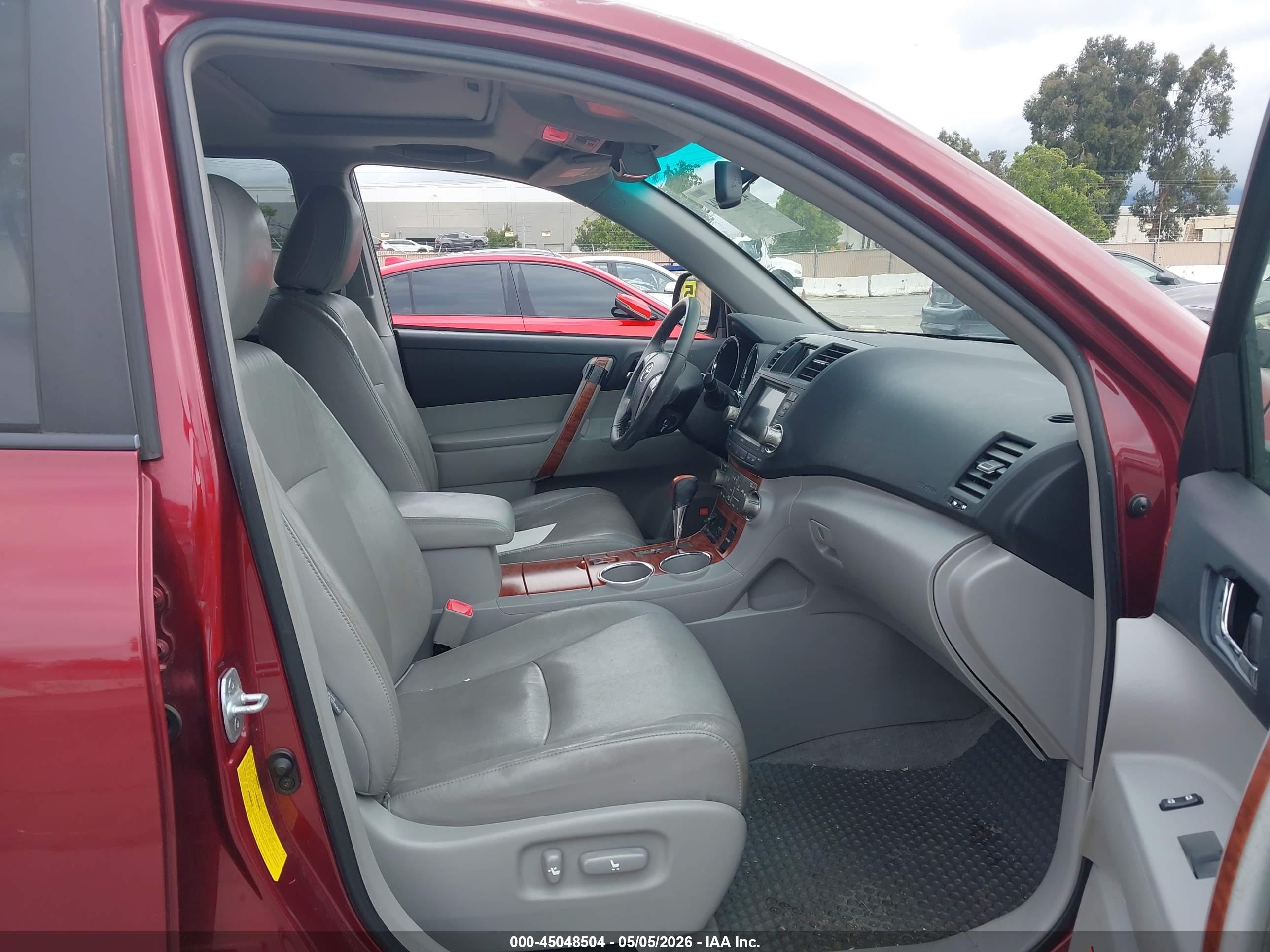 TOYOTA HIGHLANDER image 5