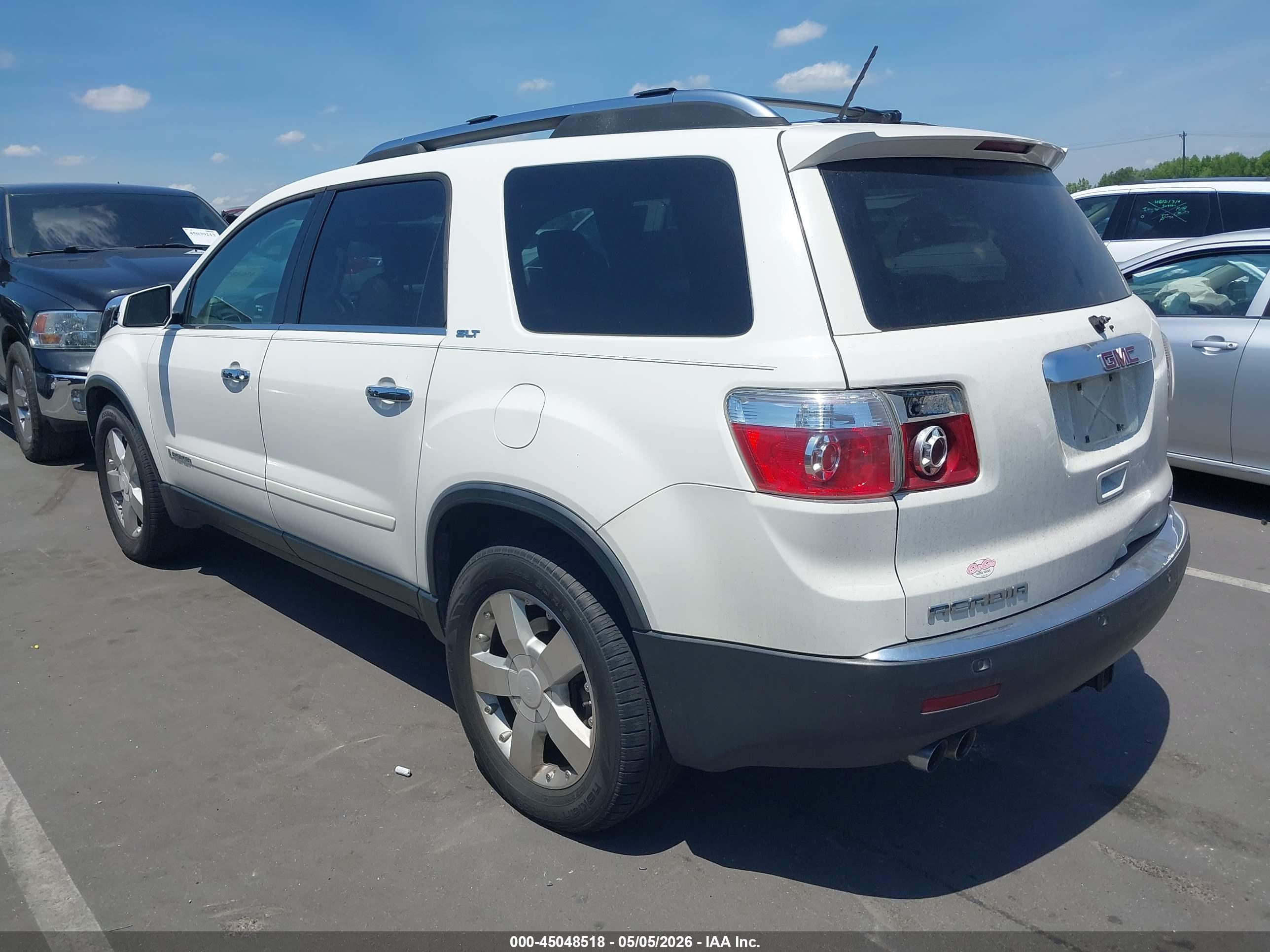 GMC ACADIA image 3