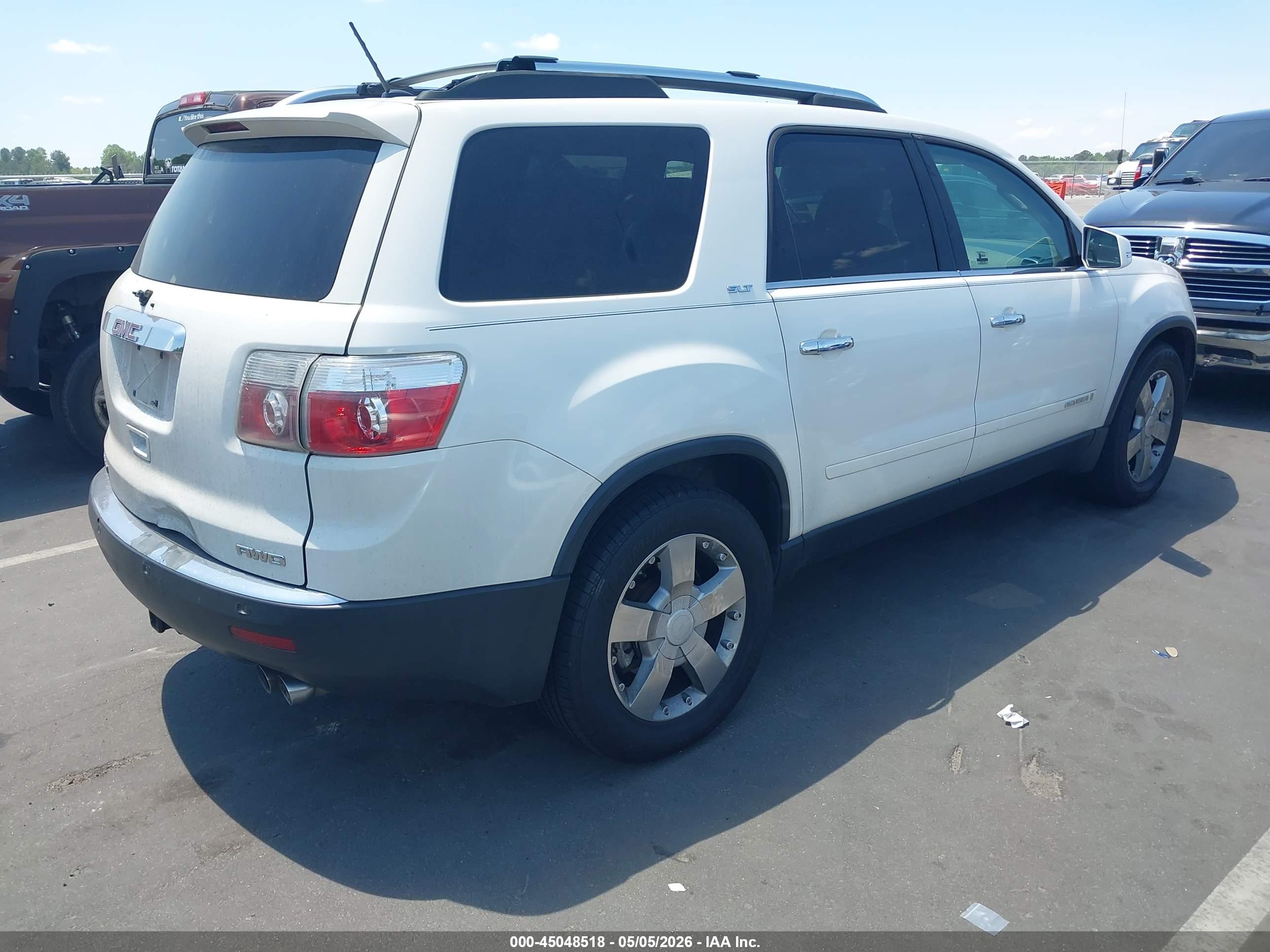 GMC ACADIA image 4