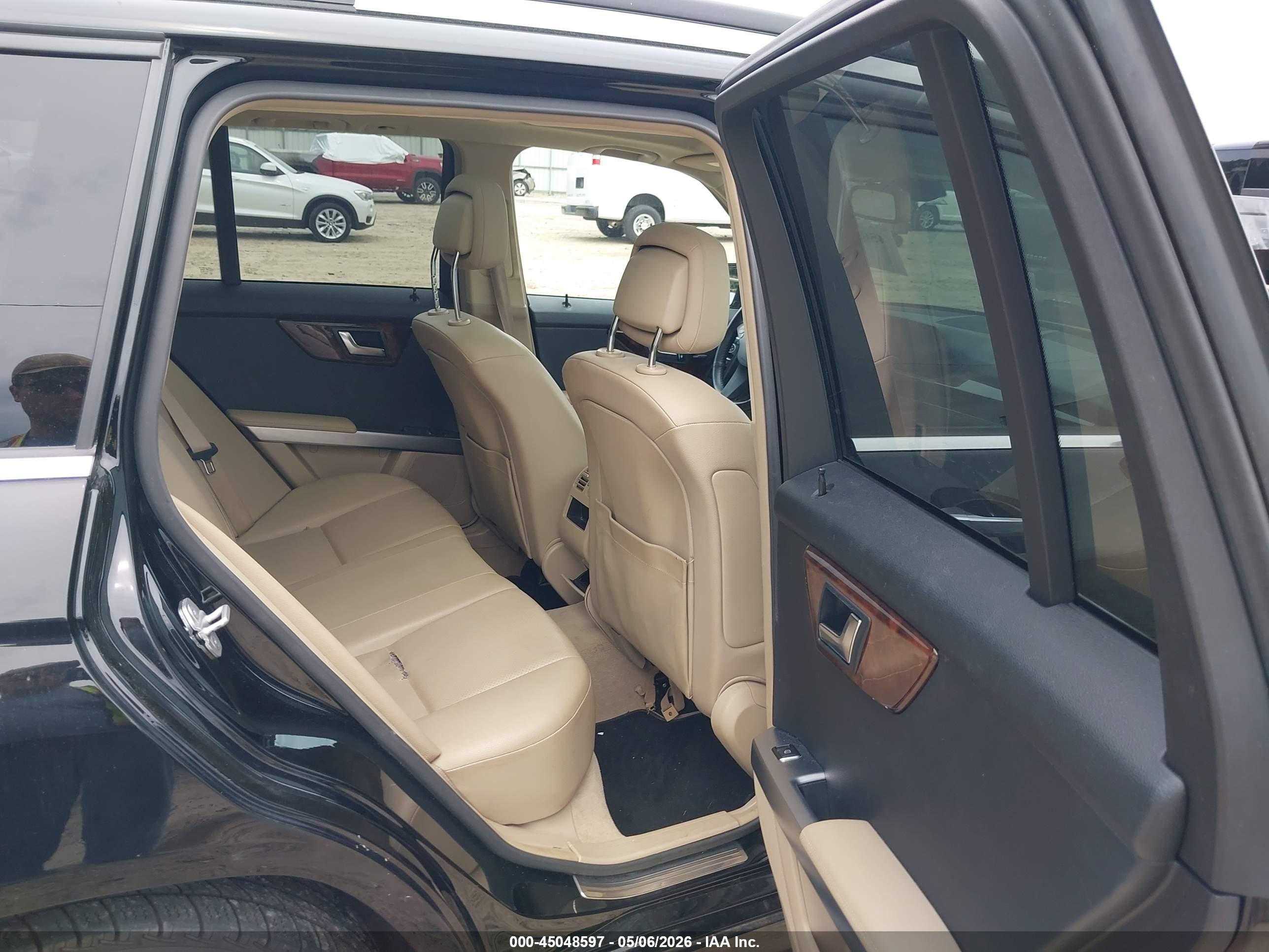 MERCEDES-BENZ GLK image 8