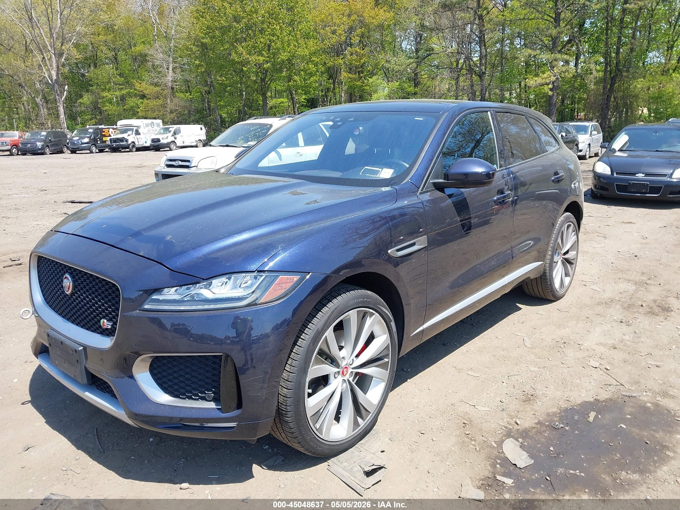 JAGUAR F-PACE image 2