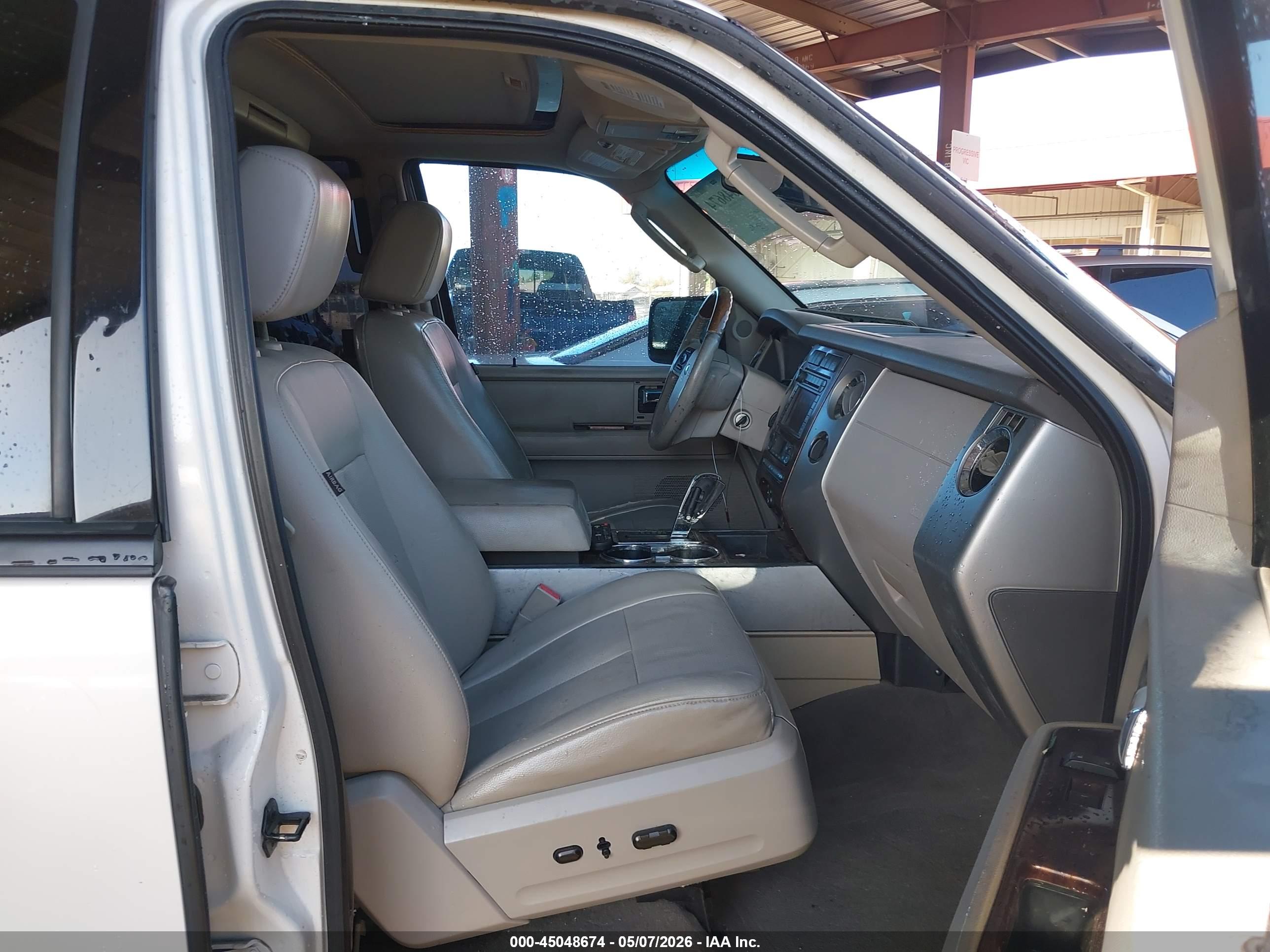 FORD EXPEDITION image 5