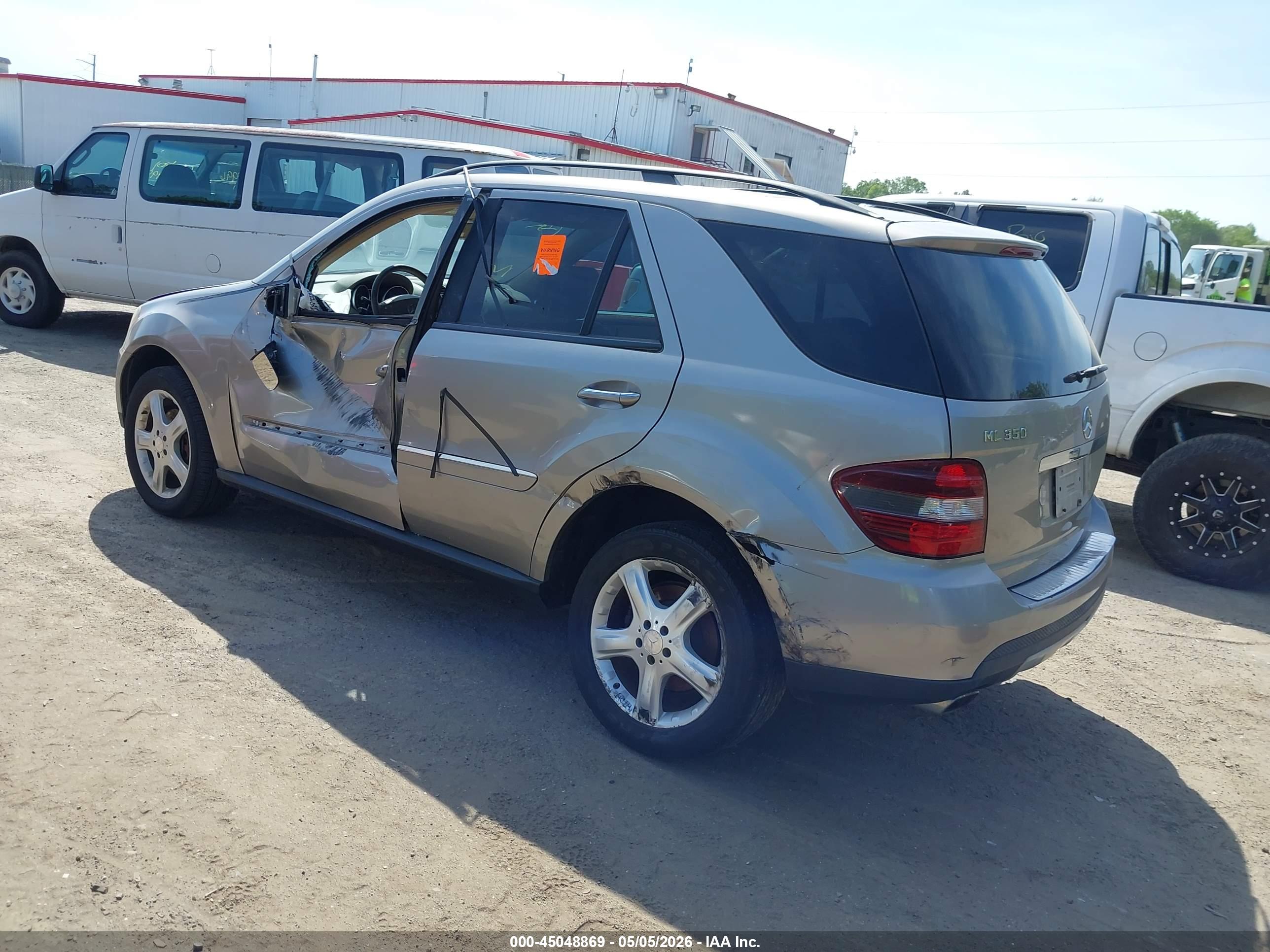 MERCEDES-BENZ ML image 3