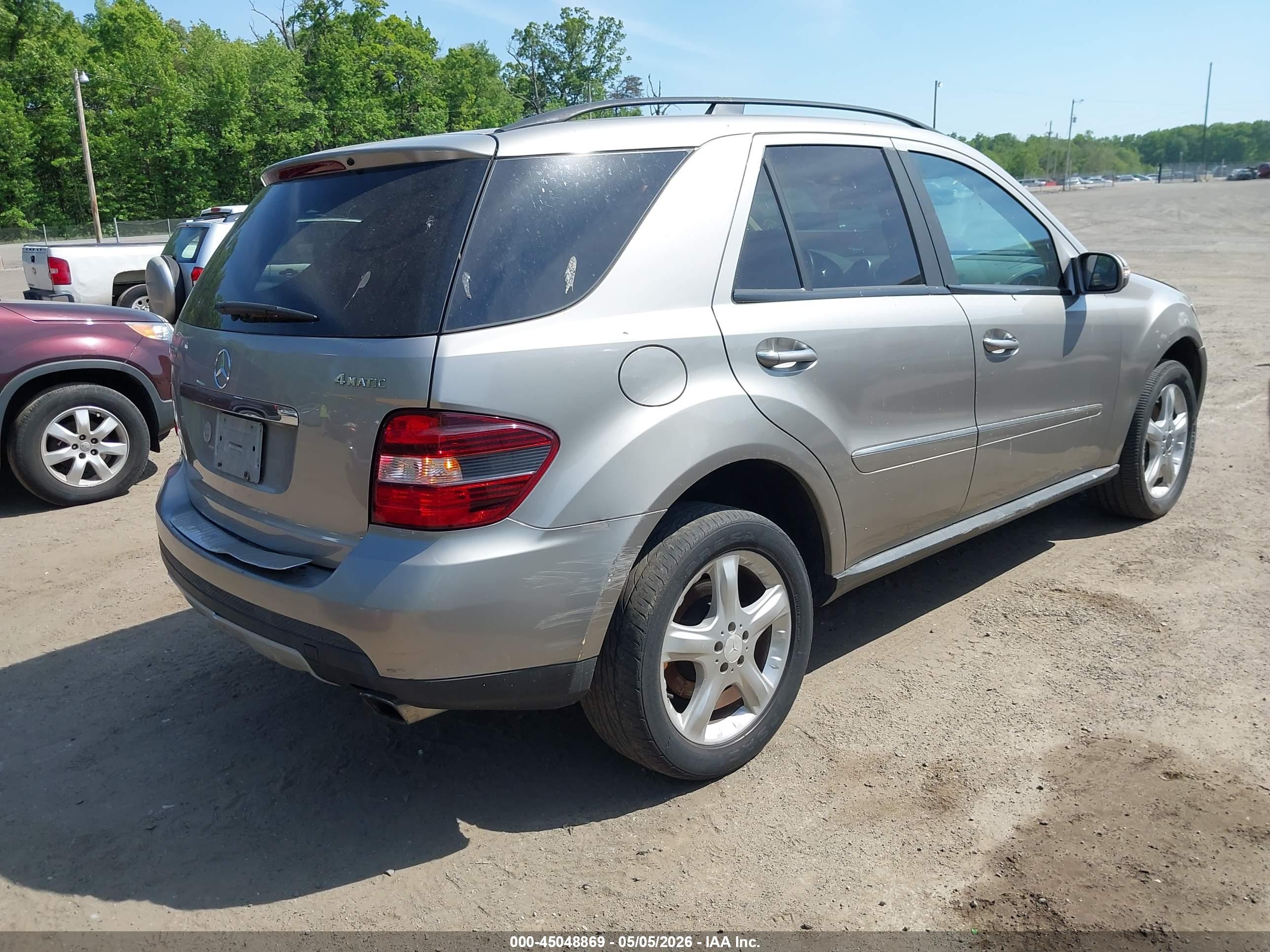 MERCEDES-BENZ ML image 4