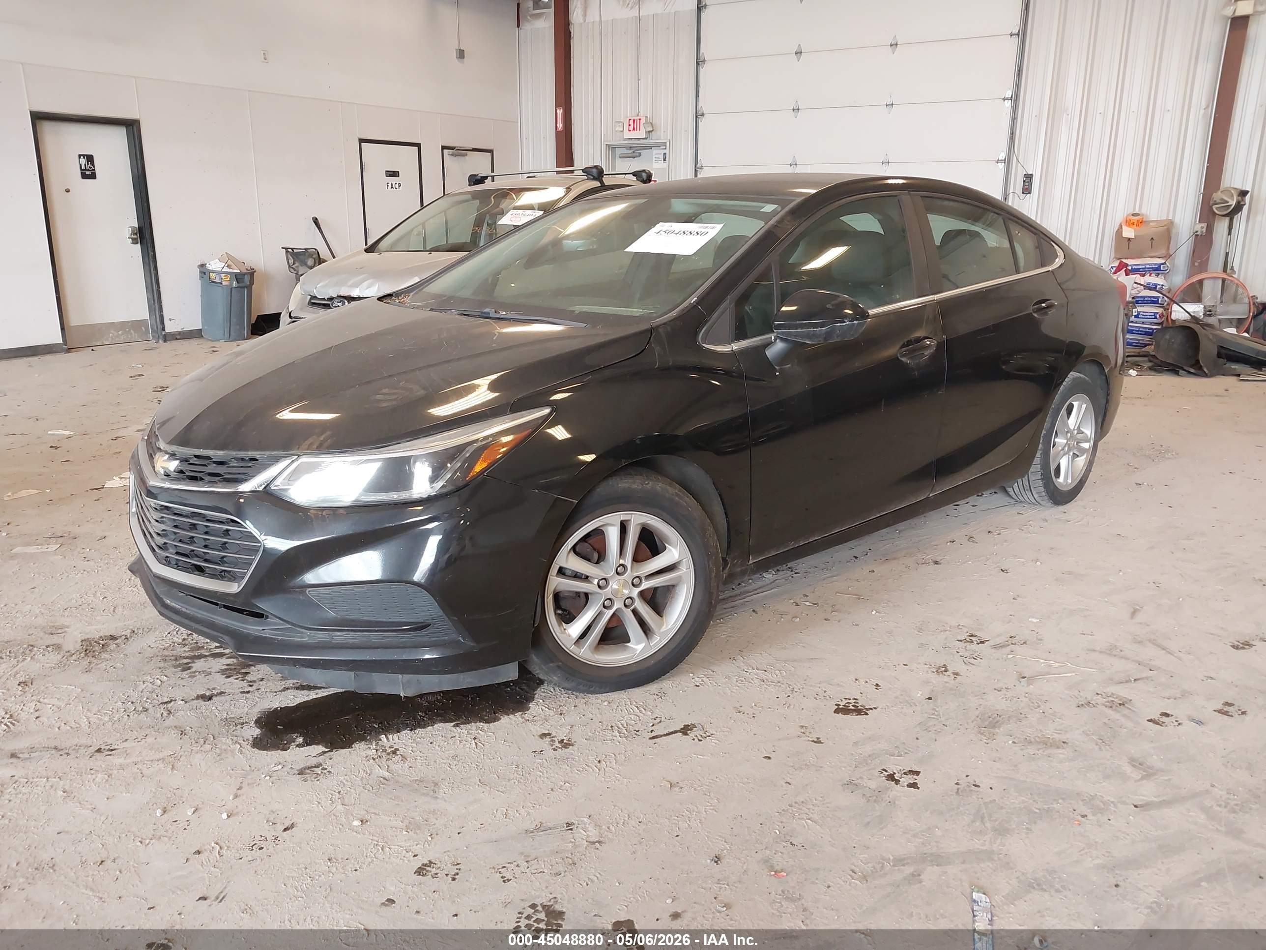 CHEVROLET CRUZE image 2